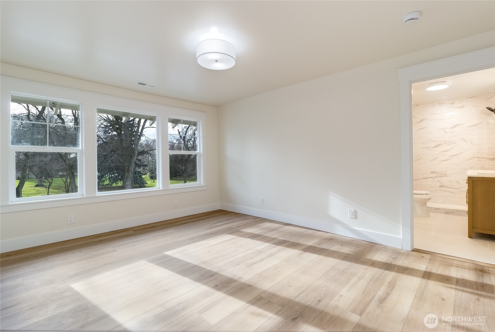 1037 E Alder Street Property Photo 21