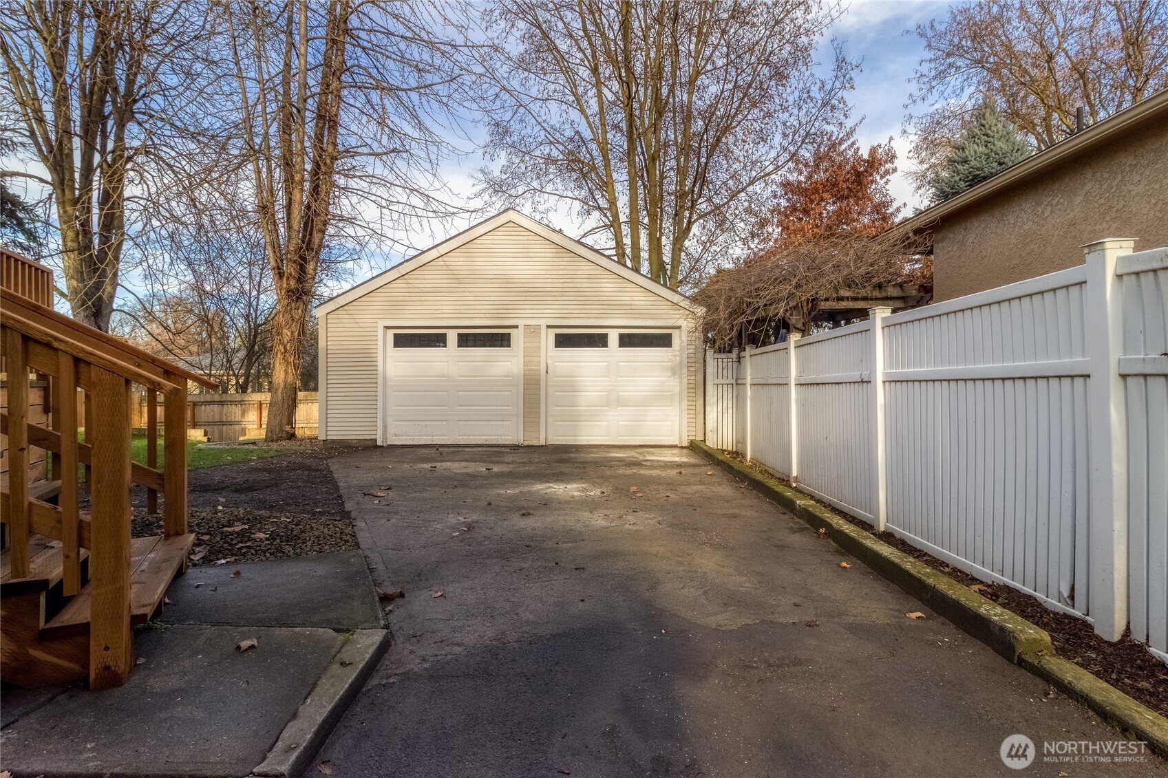1037 E Alder Street Property Photo 40