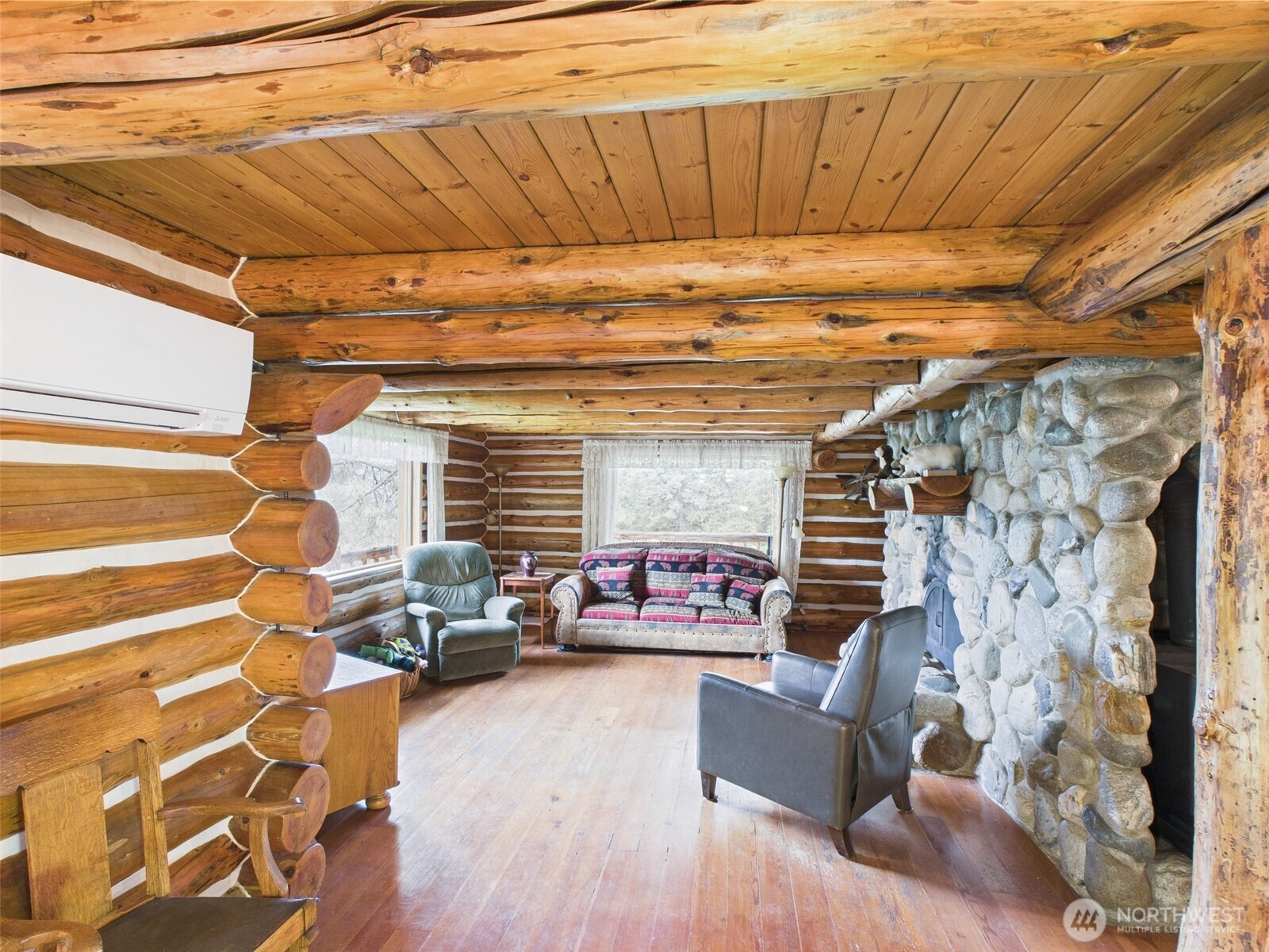 98 Tall Timber Lane Property Photo 8