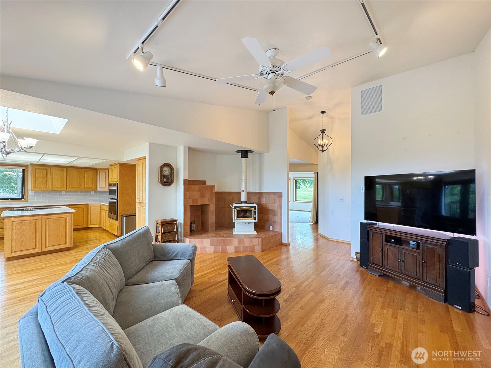 412 Doe Run Road Property Photo 8