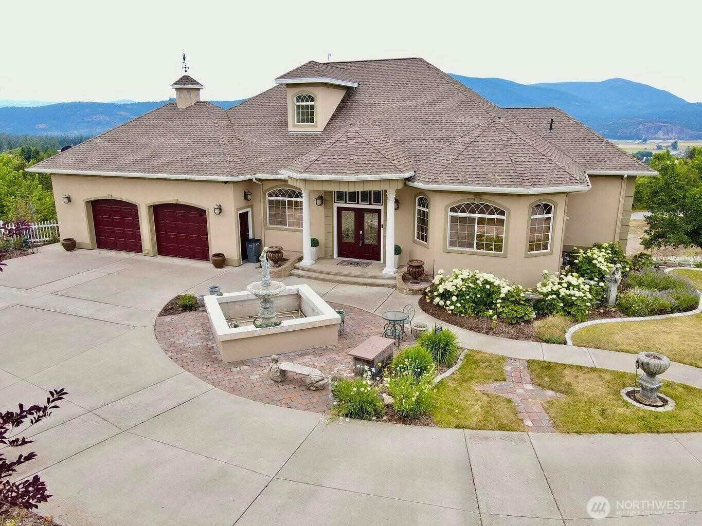 1650 Fairway Loop Property Photo 1