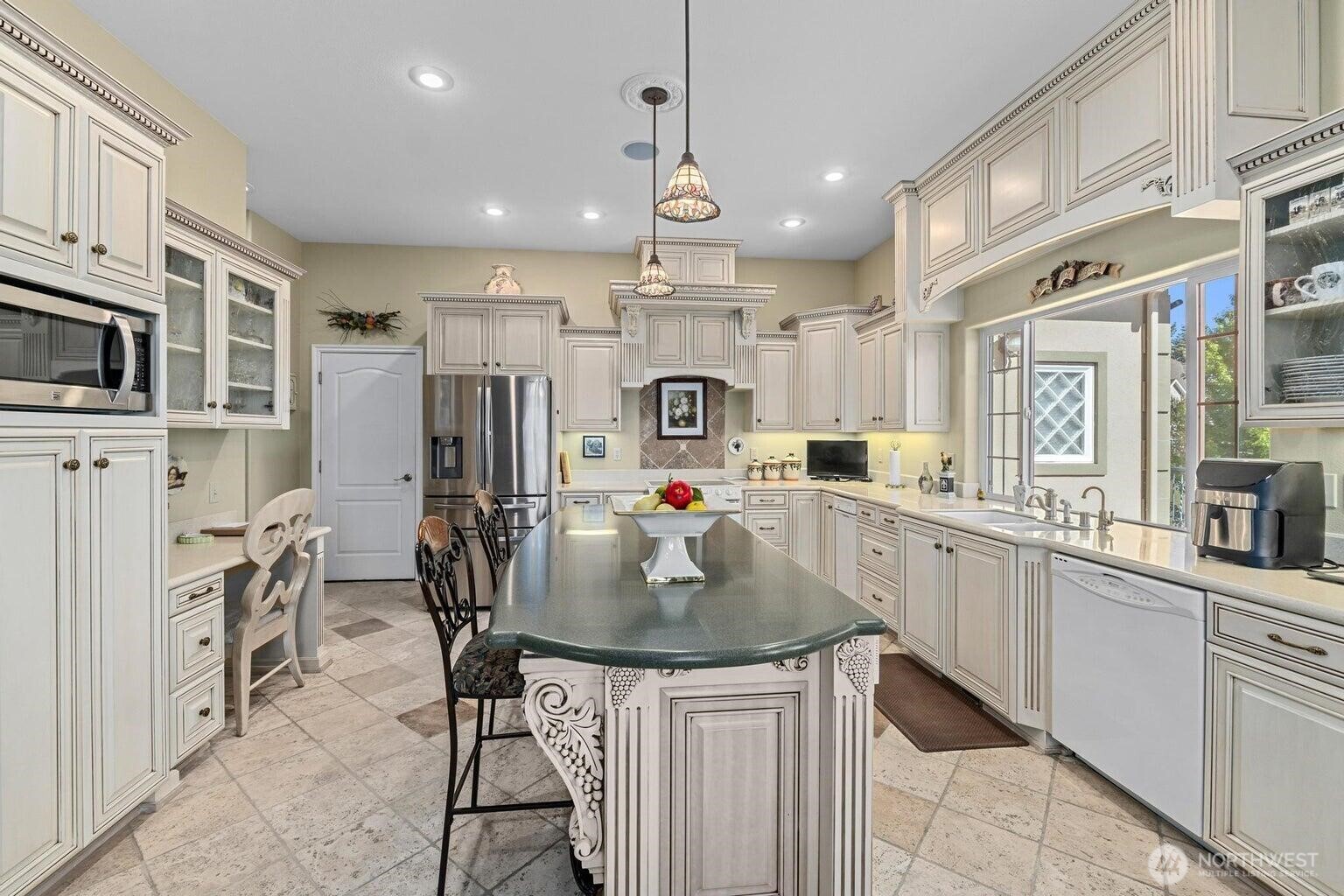 1650 Fairway Loop Property Photo 8