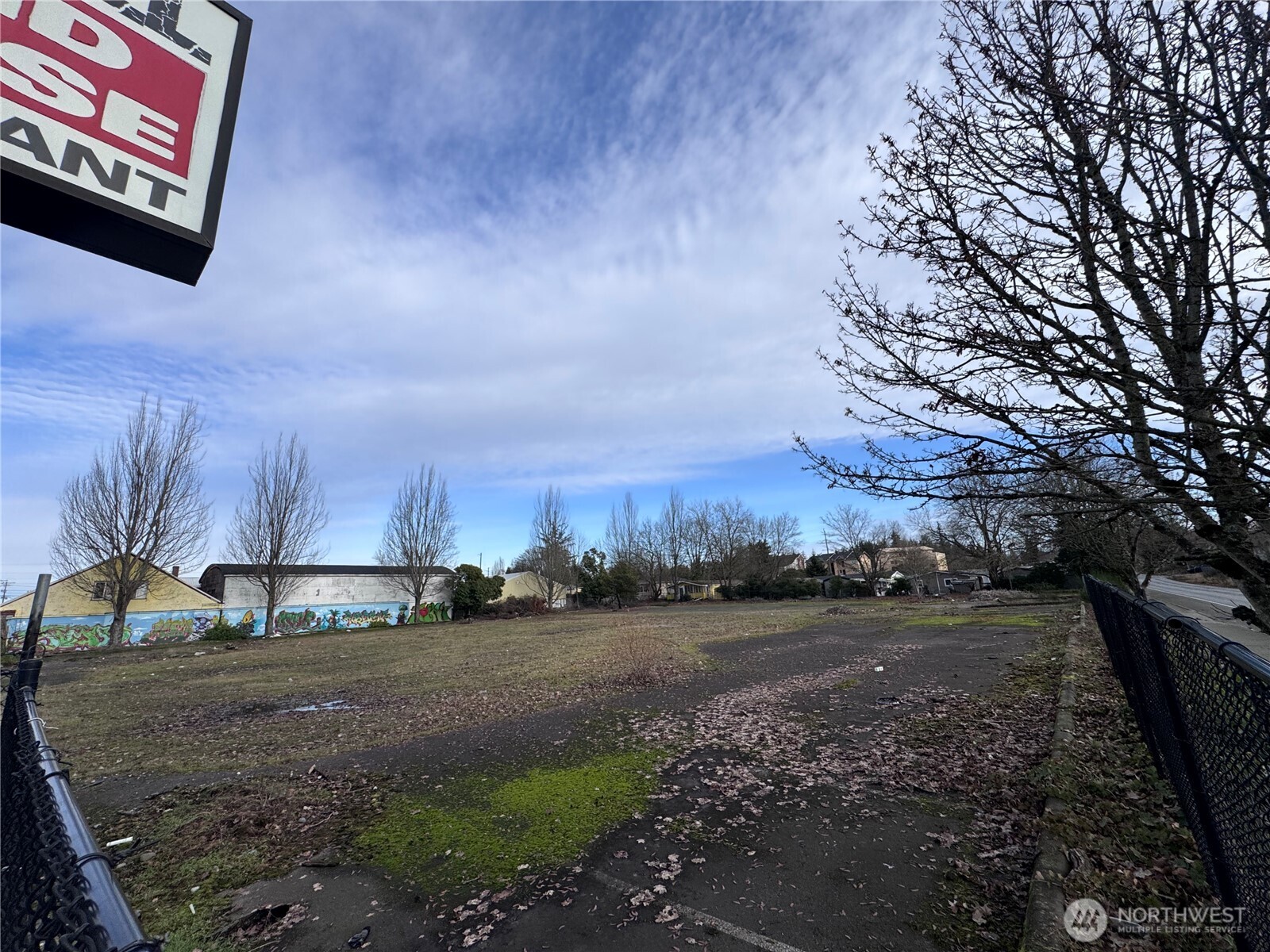 9825 Pacific Avenue Property Photo 1