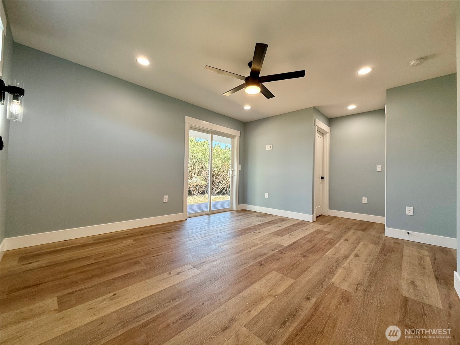 716 Reporter Court Property Photo 20