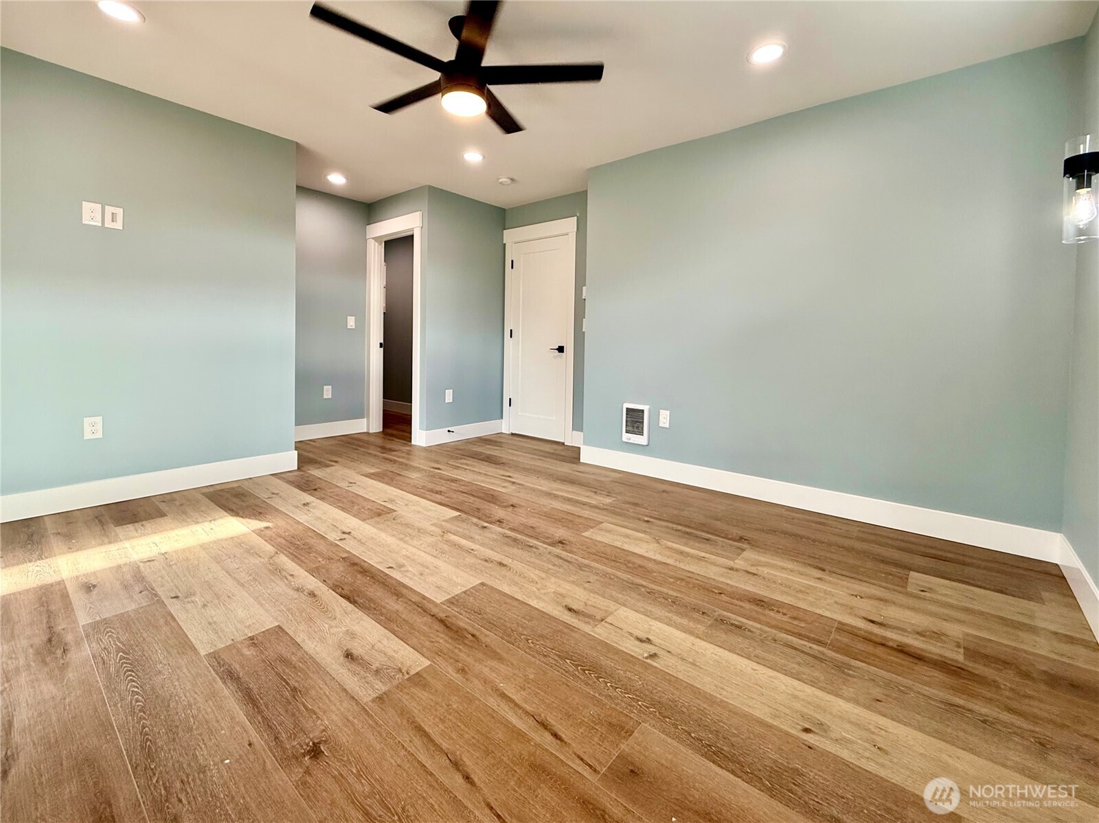 716 Reporter Court Property Photo 28
