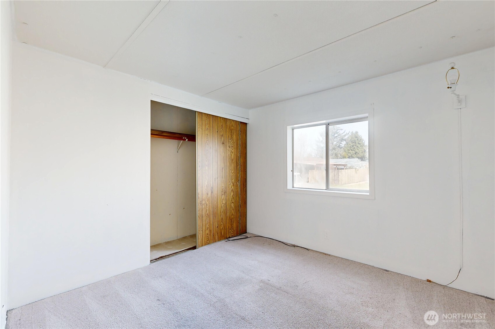 976 Ne Dawson Avenue Property Photo 27