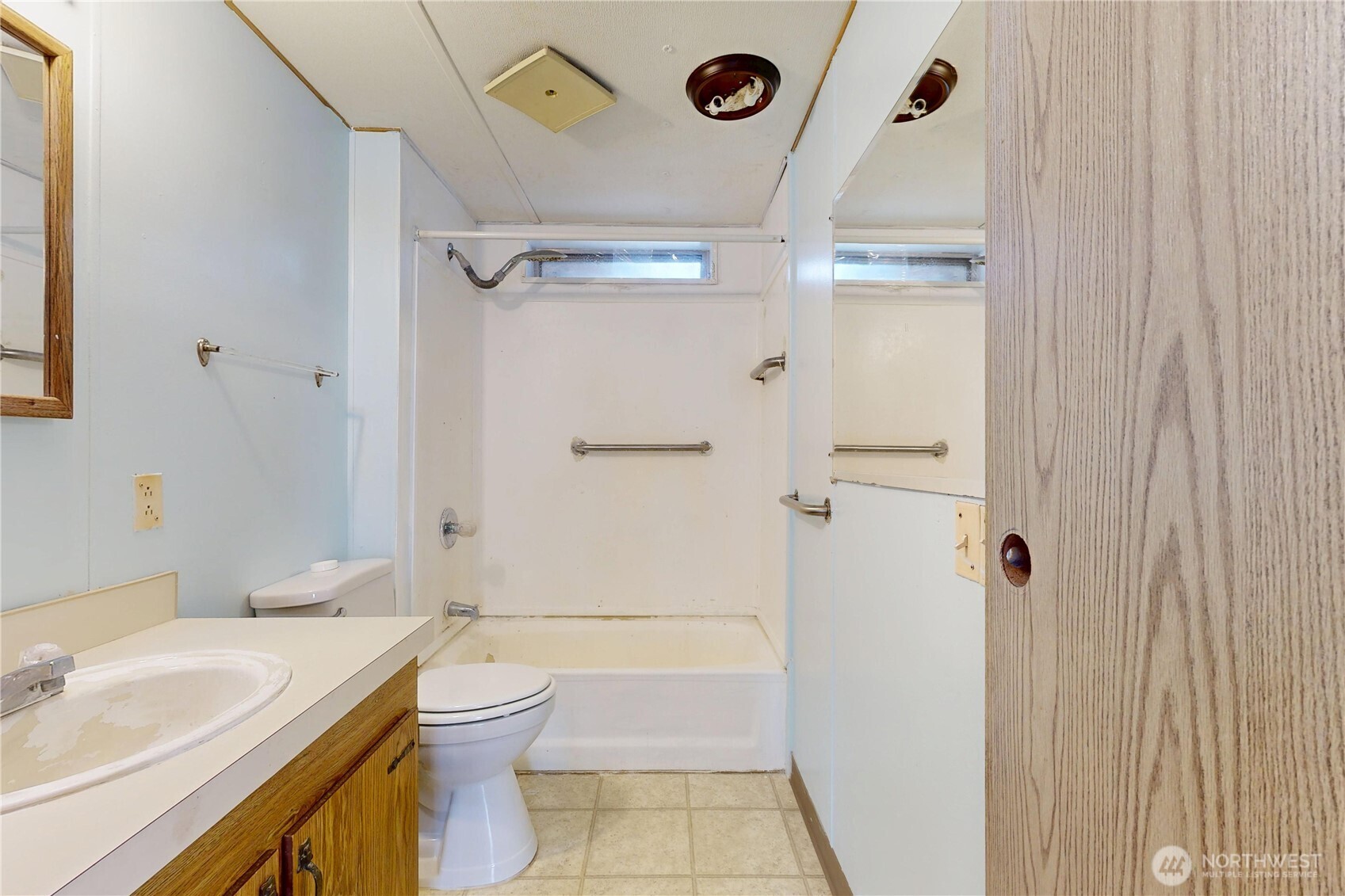 976 Ne Dawson Avenue Property Photo 28