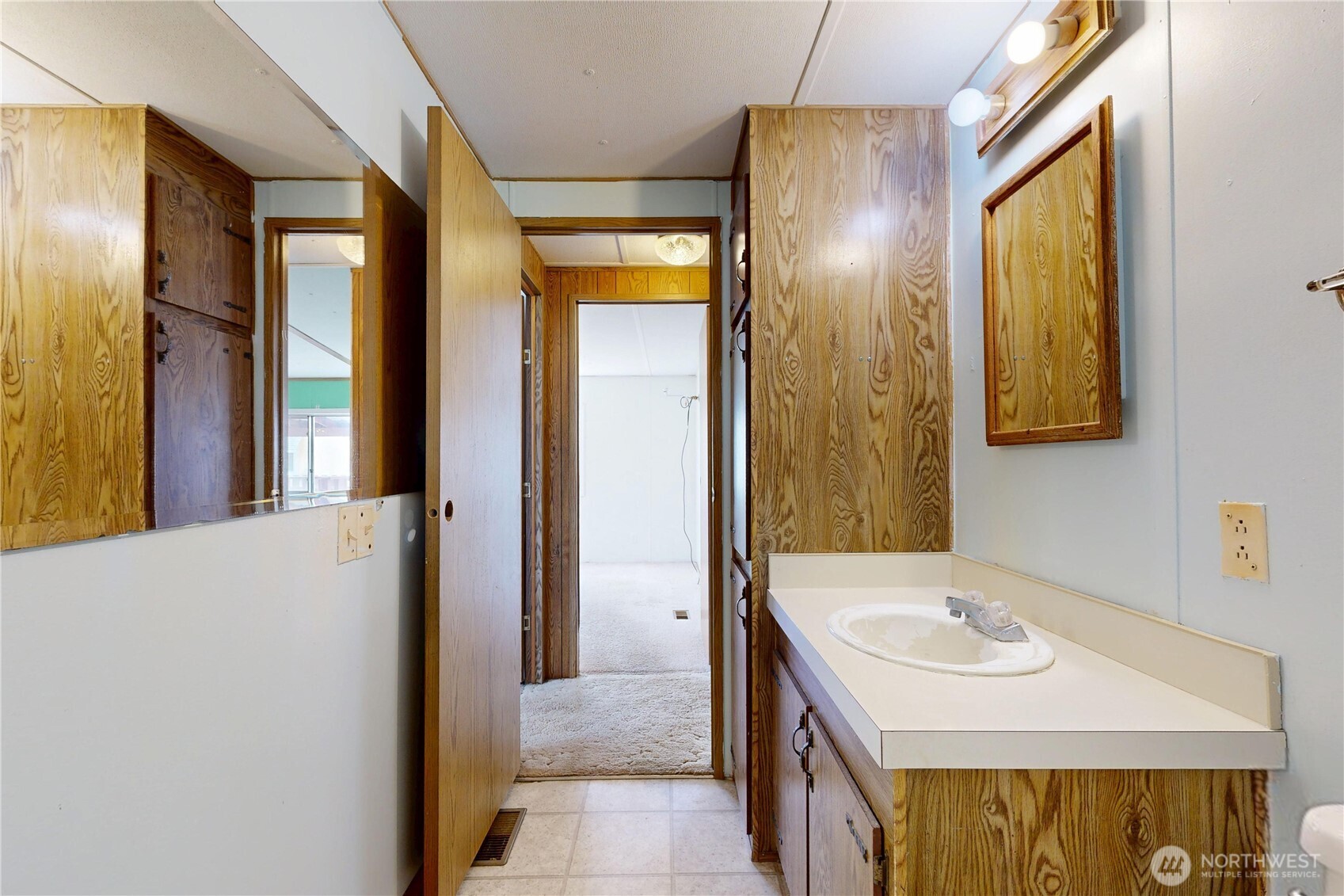 976 Ne Dawson Avenue Property Photo 29