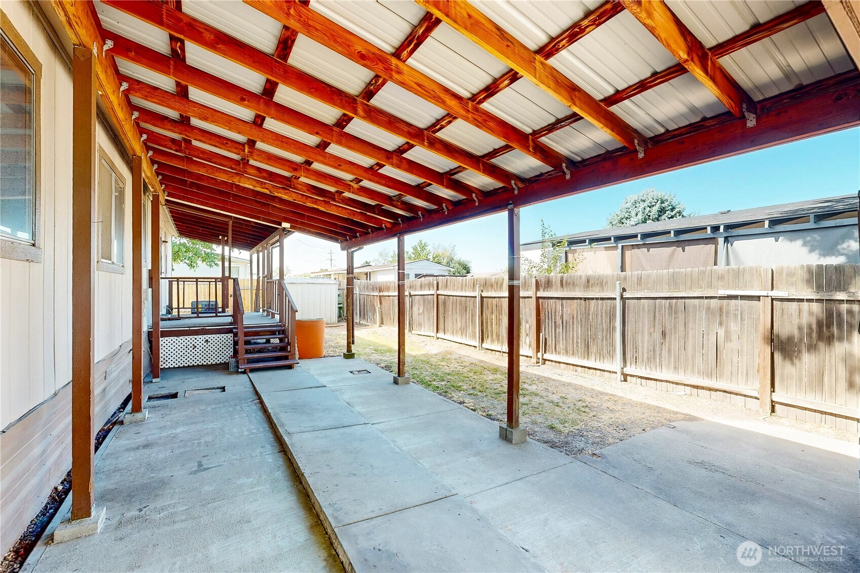 976 Ne Dawson Avenue Property Photo 33