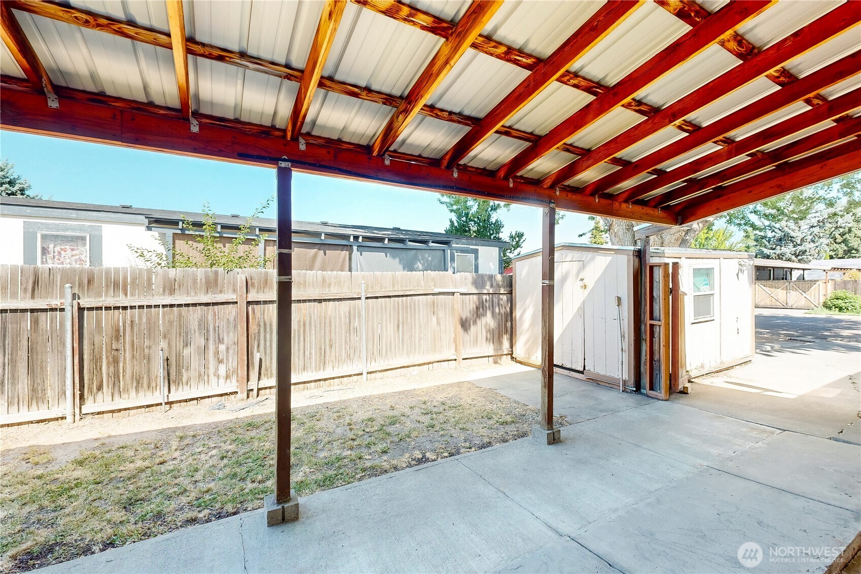 976 Ne Dawson Avenue Property Photo 35