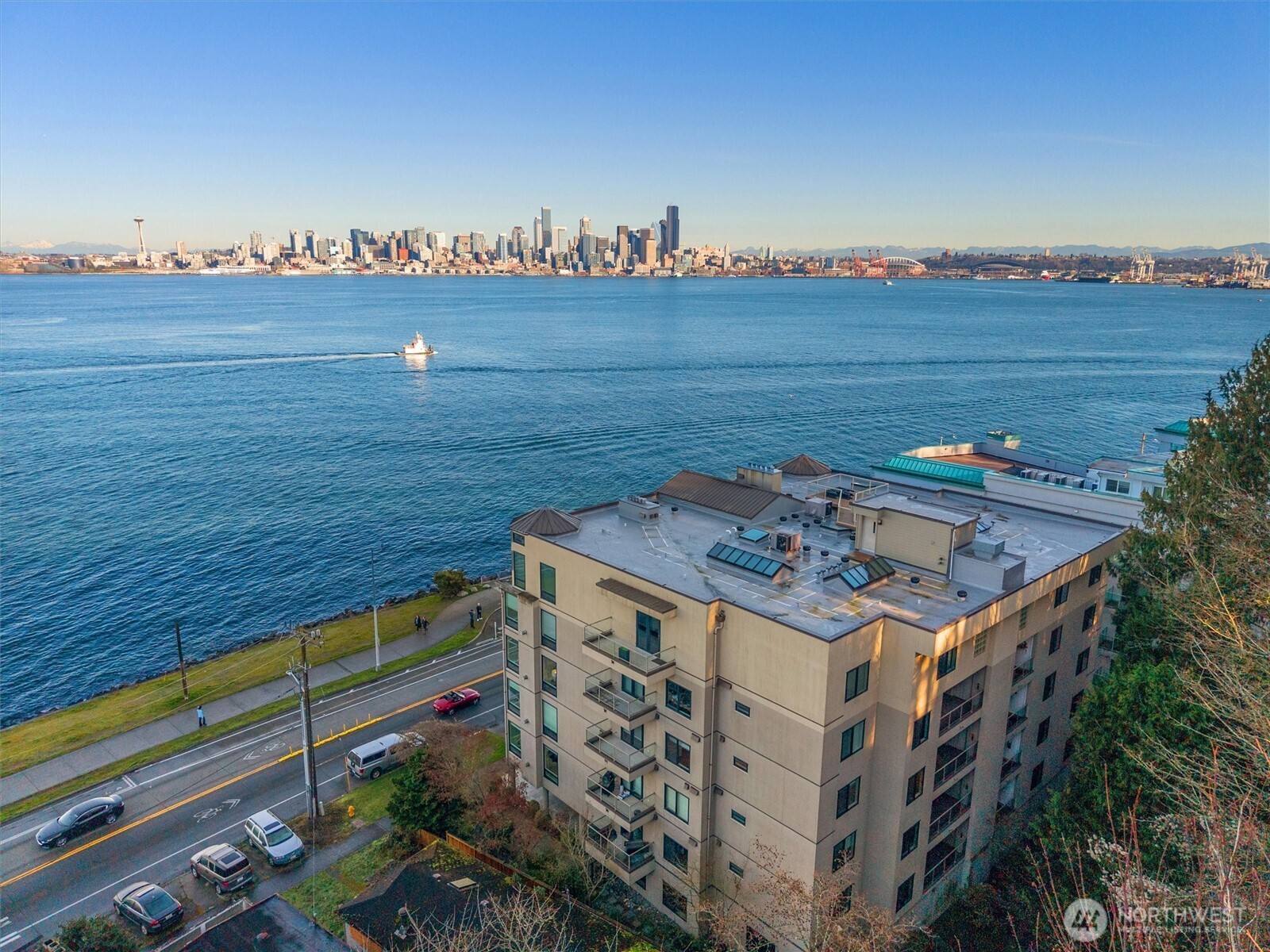 1005 Harbor Avenue 400 Property Photo 2