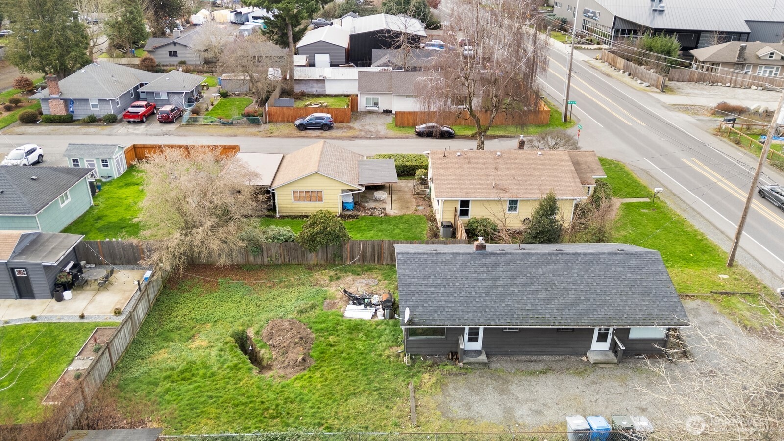 10908 10910 Valley Avenue Property Photo 2