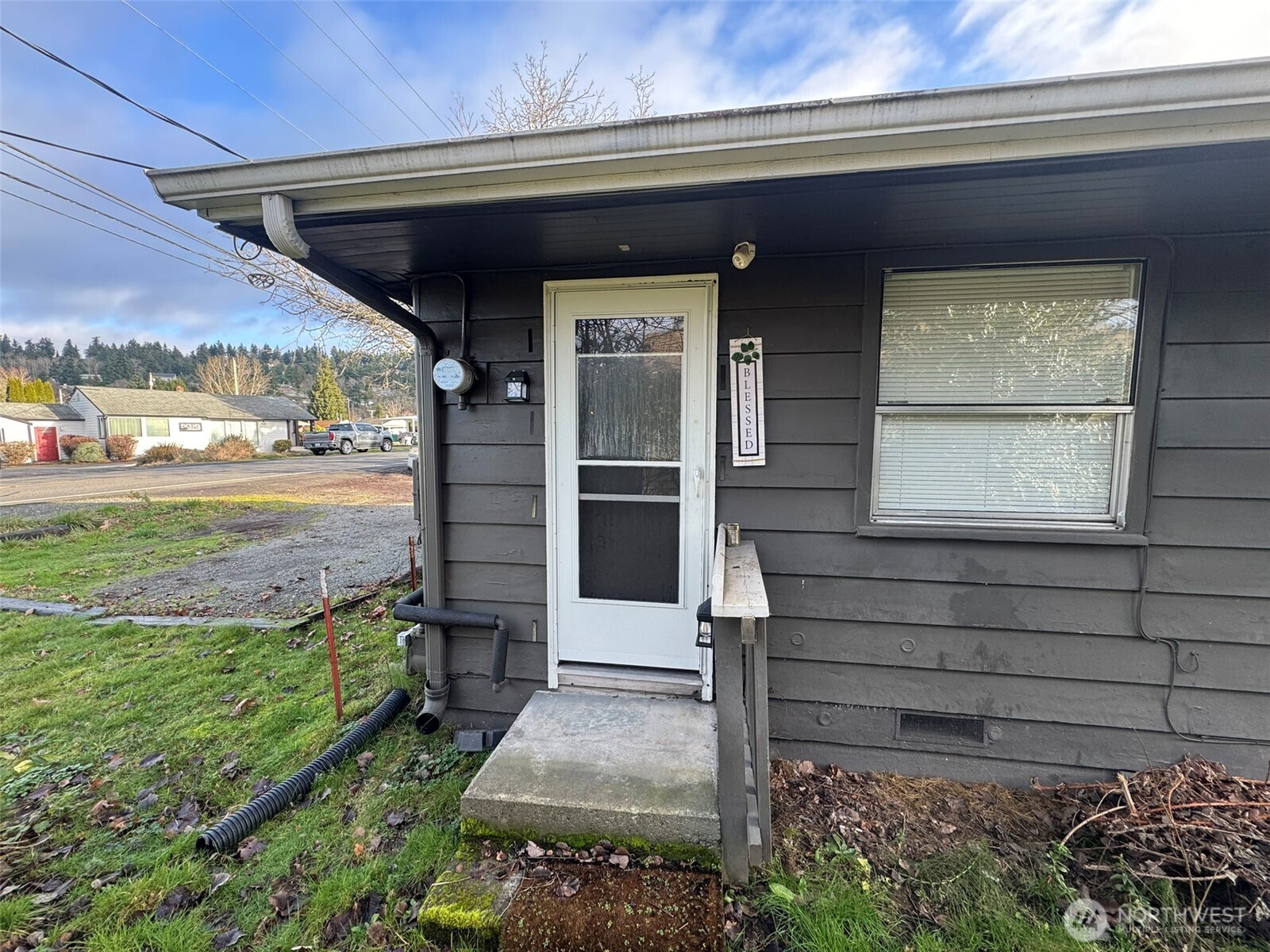 10908 10910 Valley Avenue Property Photo 12