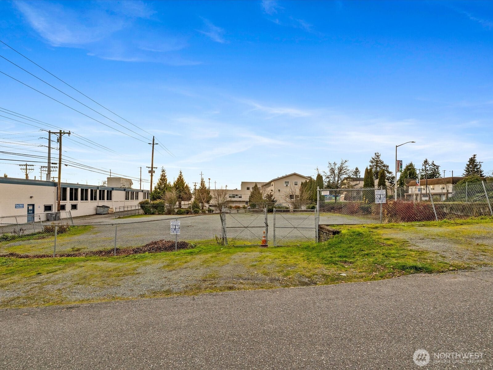 3401 Broadway Avenue Property Photo 5