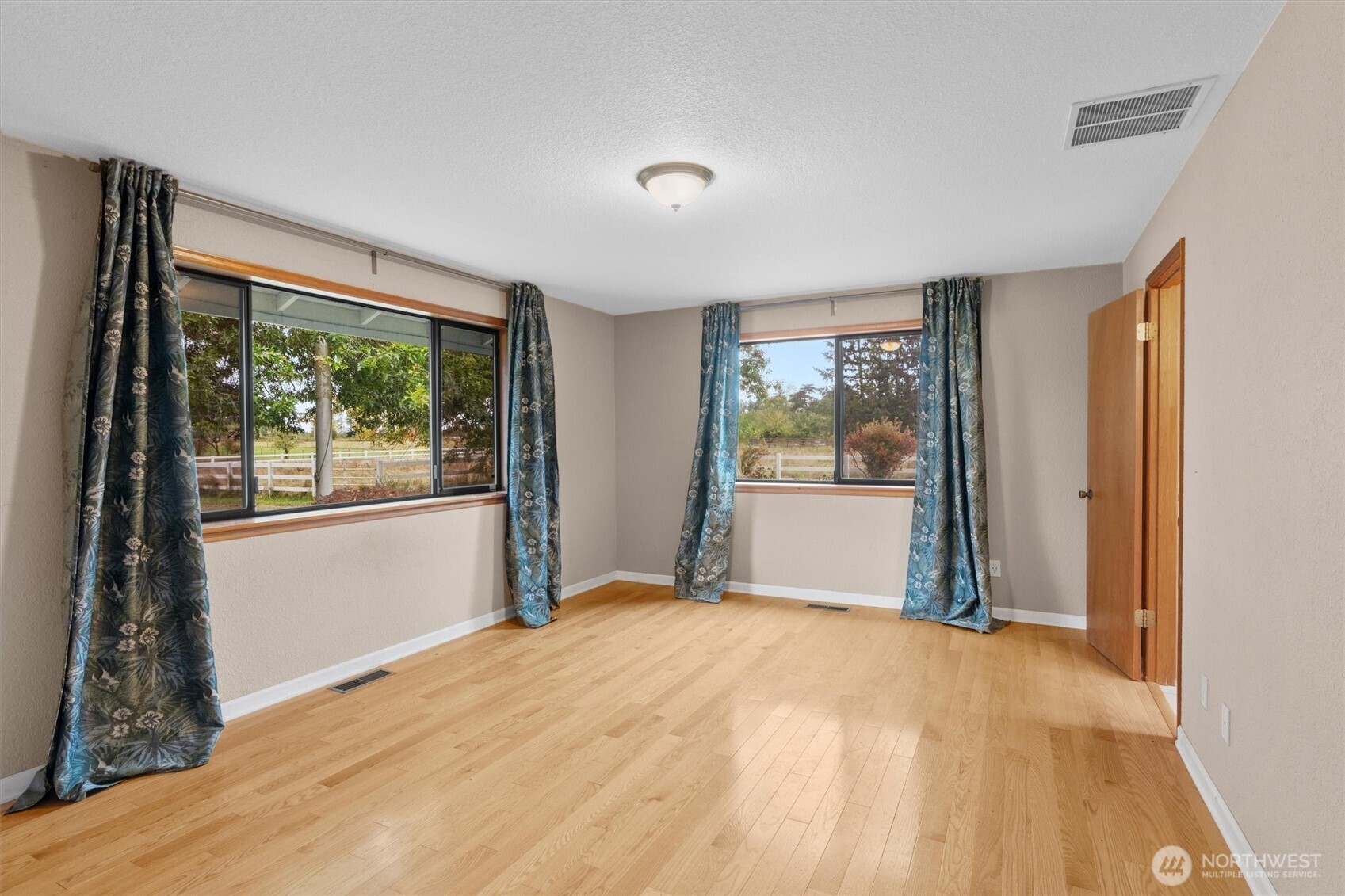 18228 Se 394th Street Property Photo 9