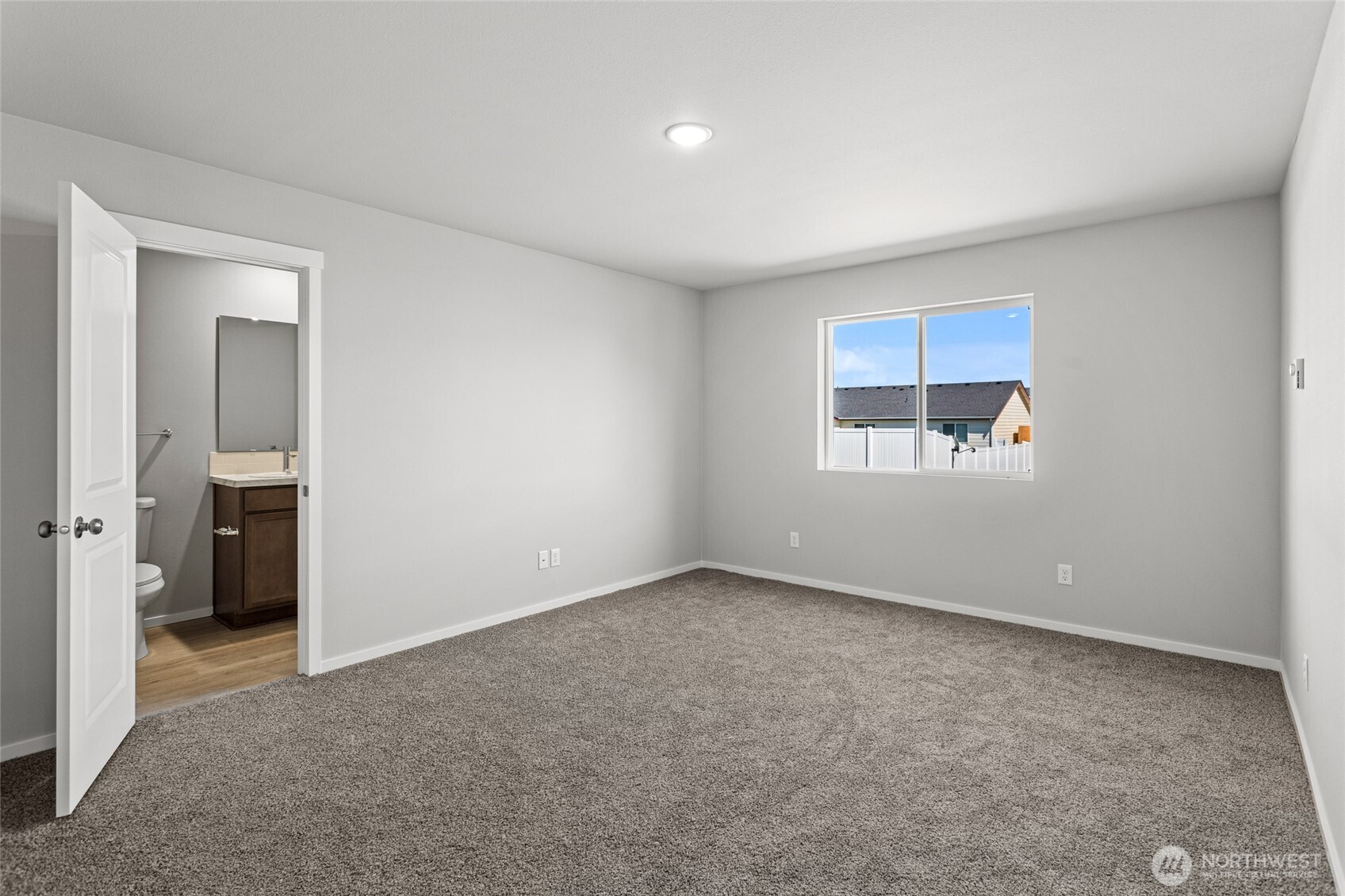 433 Pear Drive Property Photo 15