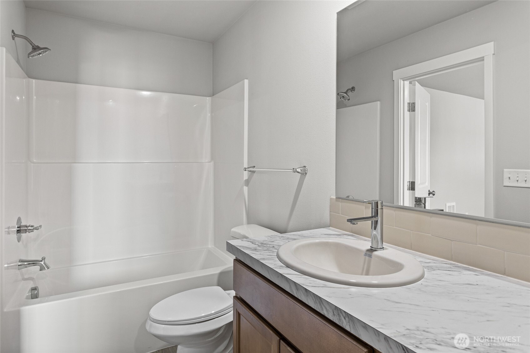 433 Pear Drive Property Photo 17