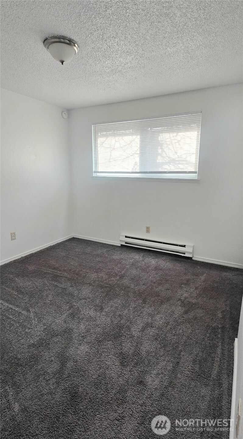 6905 S Madison Property Photo 6