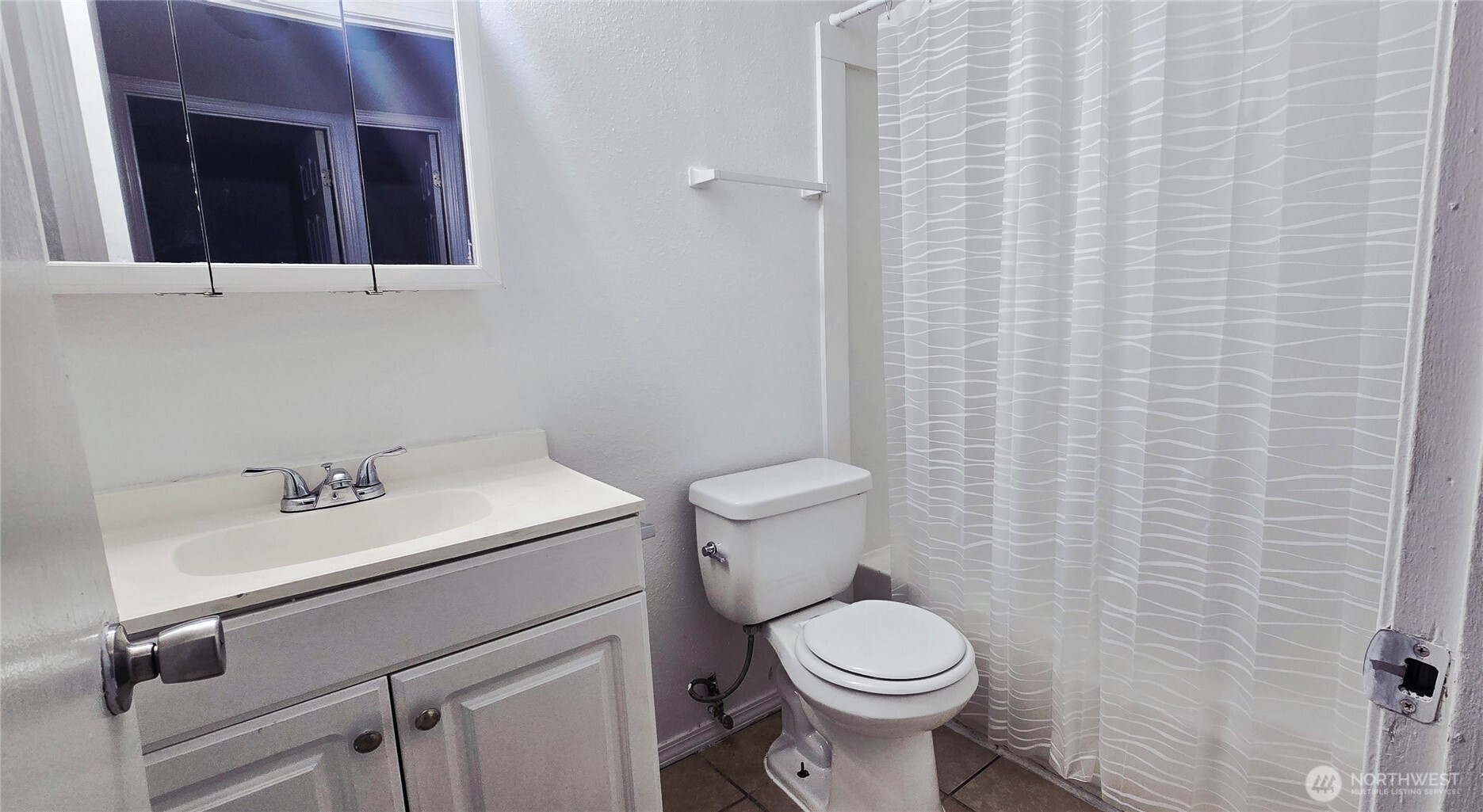 6905 S Madison Property Photo 7