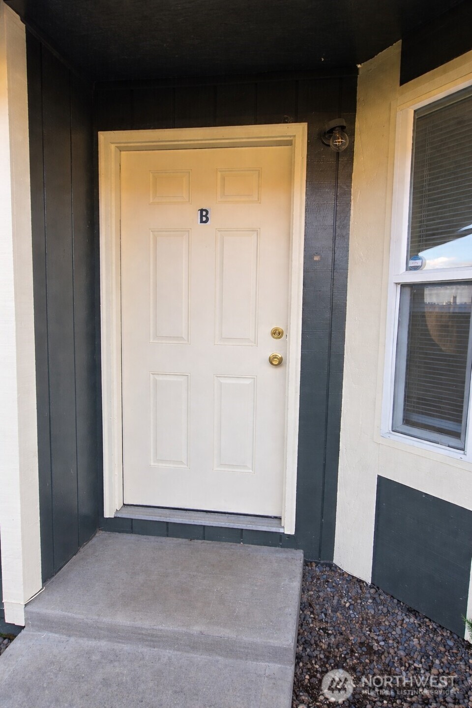 6905 6909 S Madison Property Photo 4