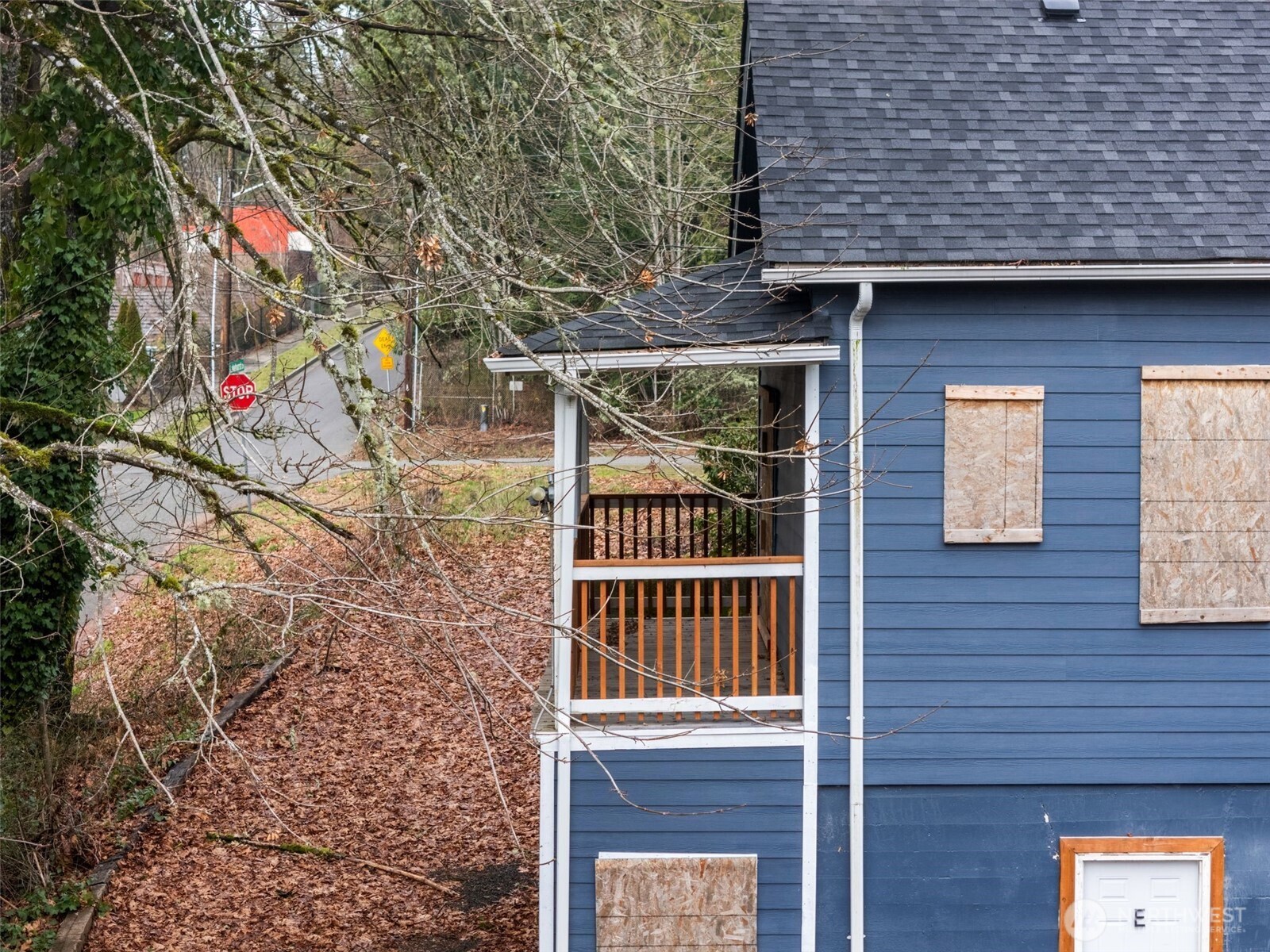 6323 Kitsap Way Property Photo 4