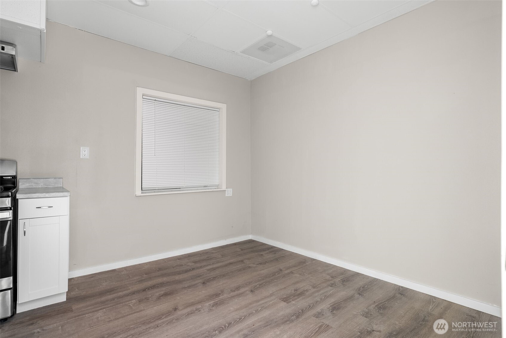 6323 Kitsap Way Property Photo 7