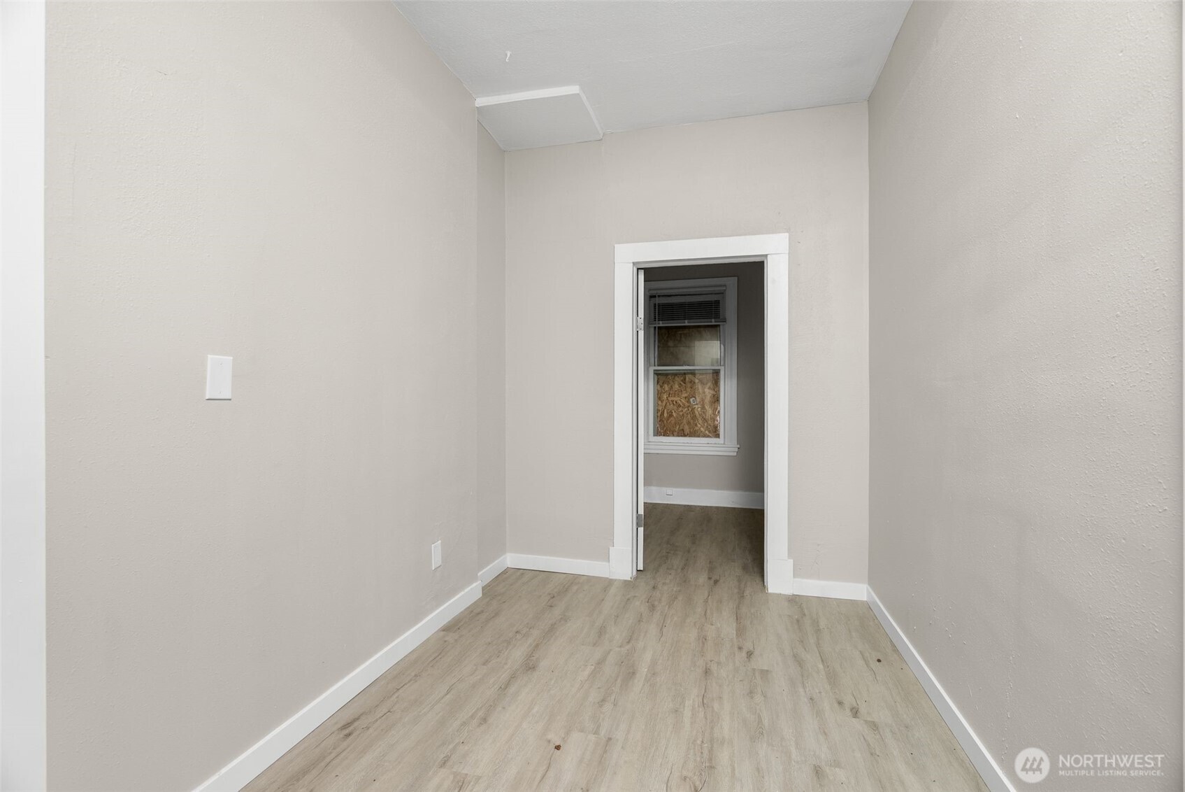6323 Kitsap Way Property Photo 10