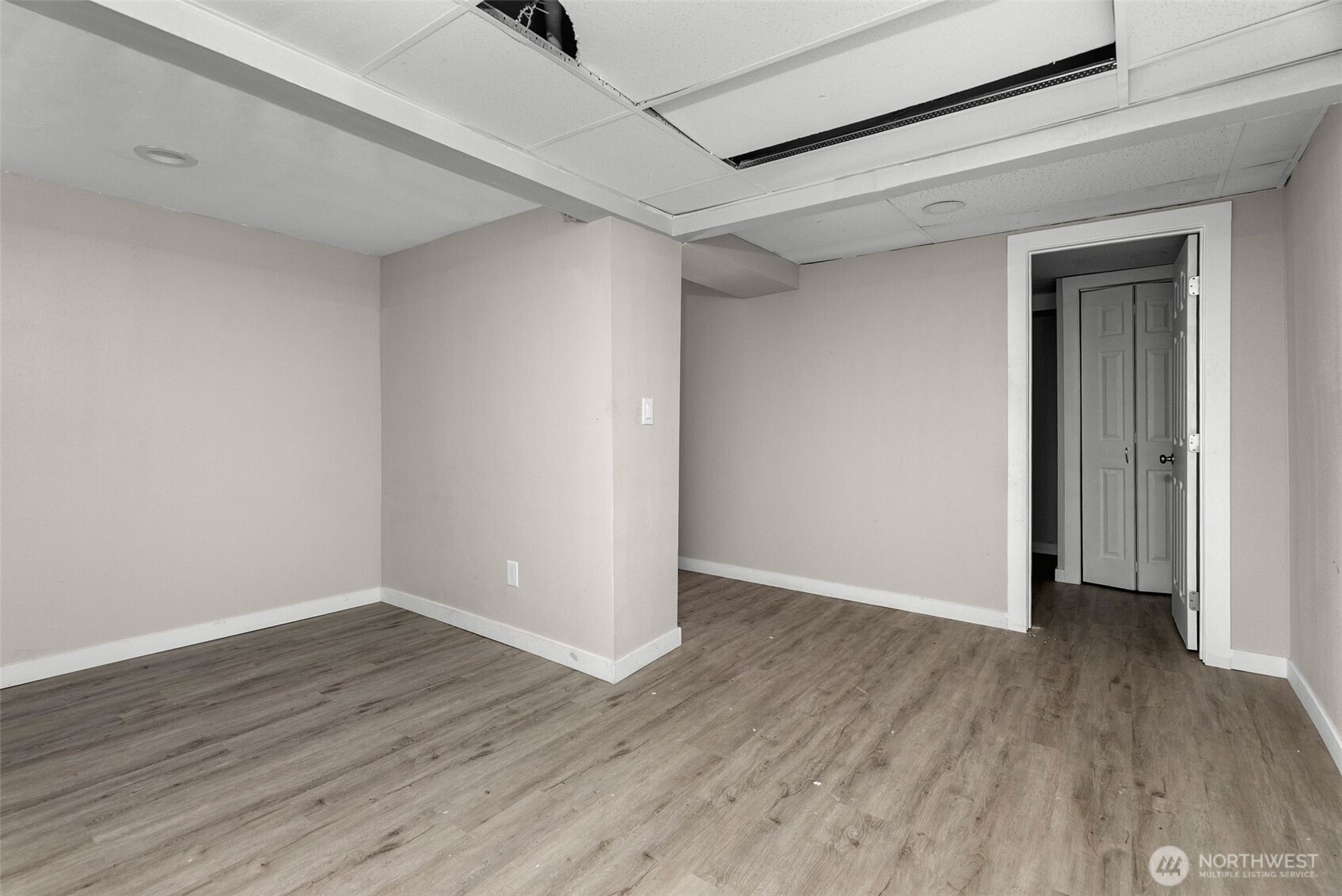 6323 Kitsap Way Property Photo 17