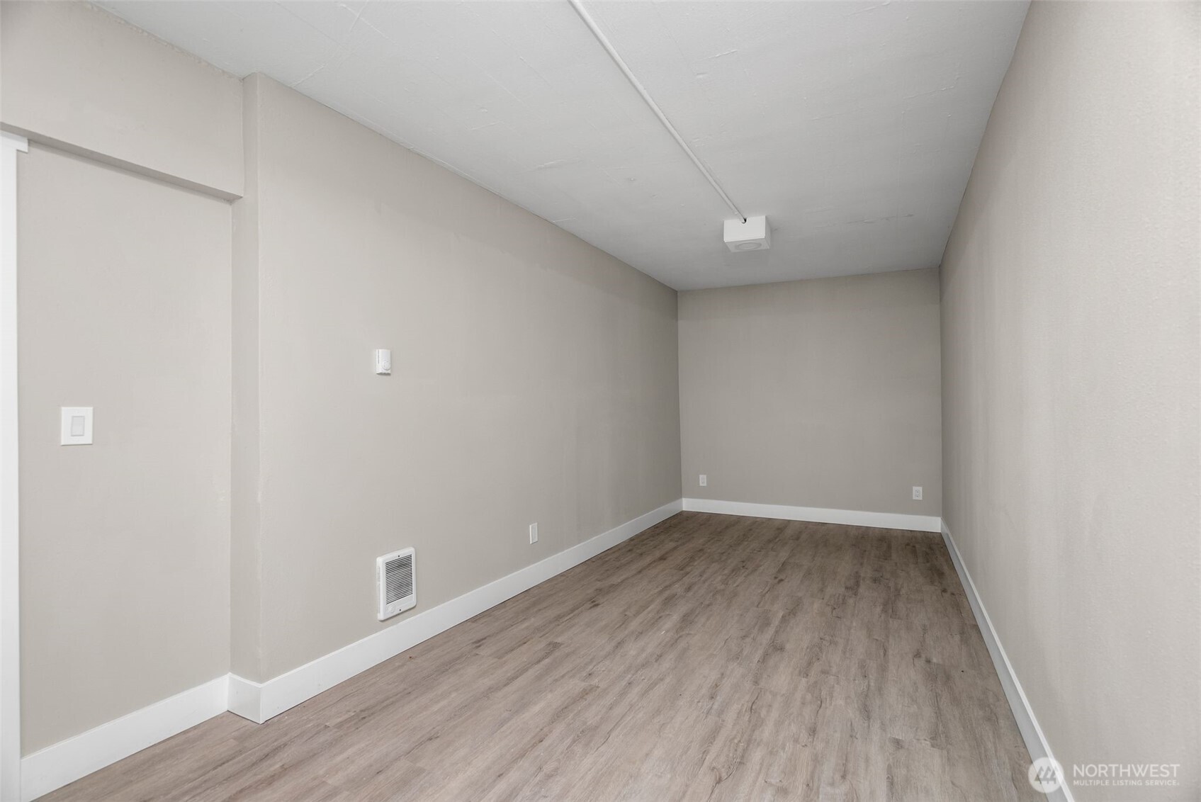 6323 Kitsap Way Property Photo 27