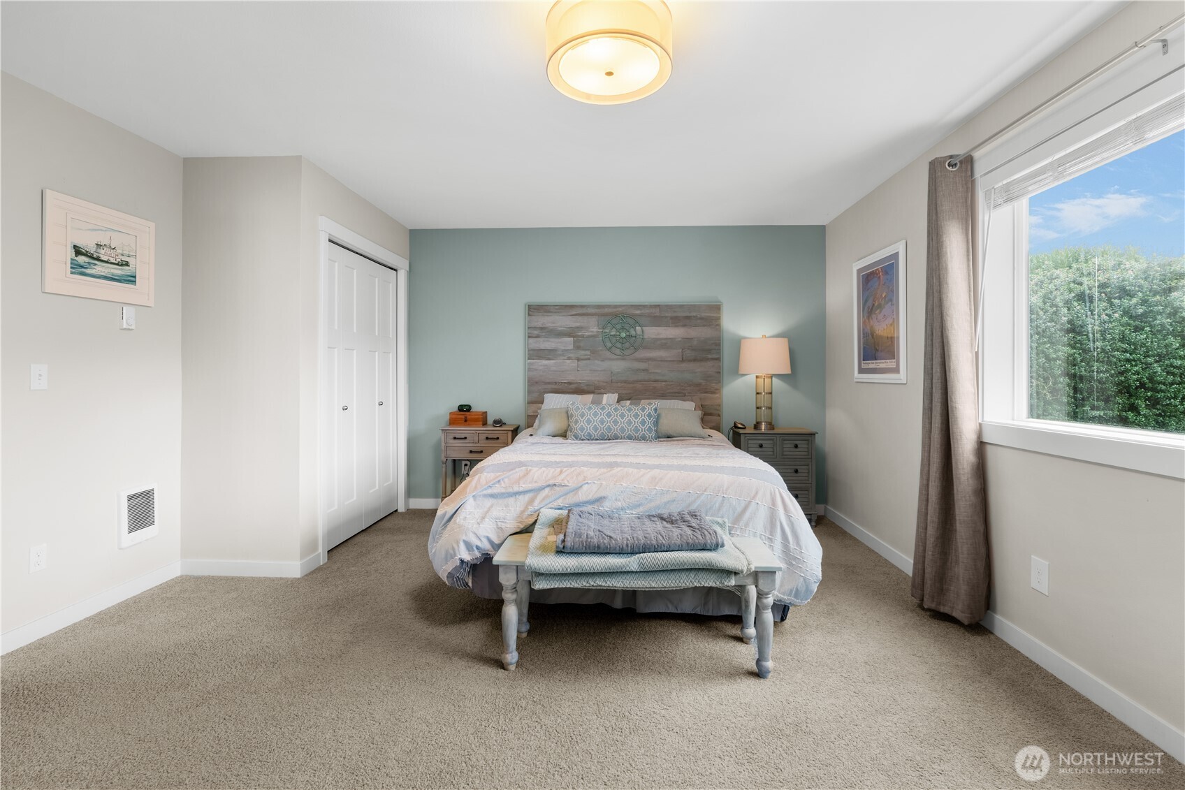 1208 195th Property Photo 11