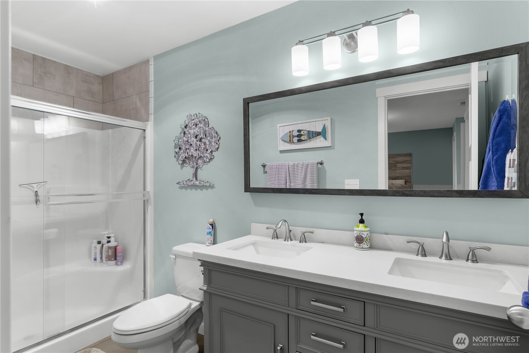 1208 195th Property Photo 14