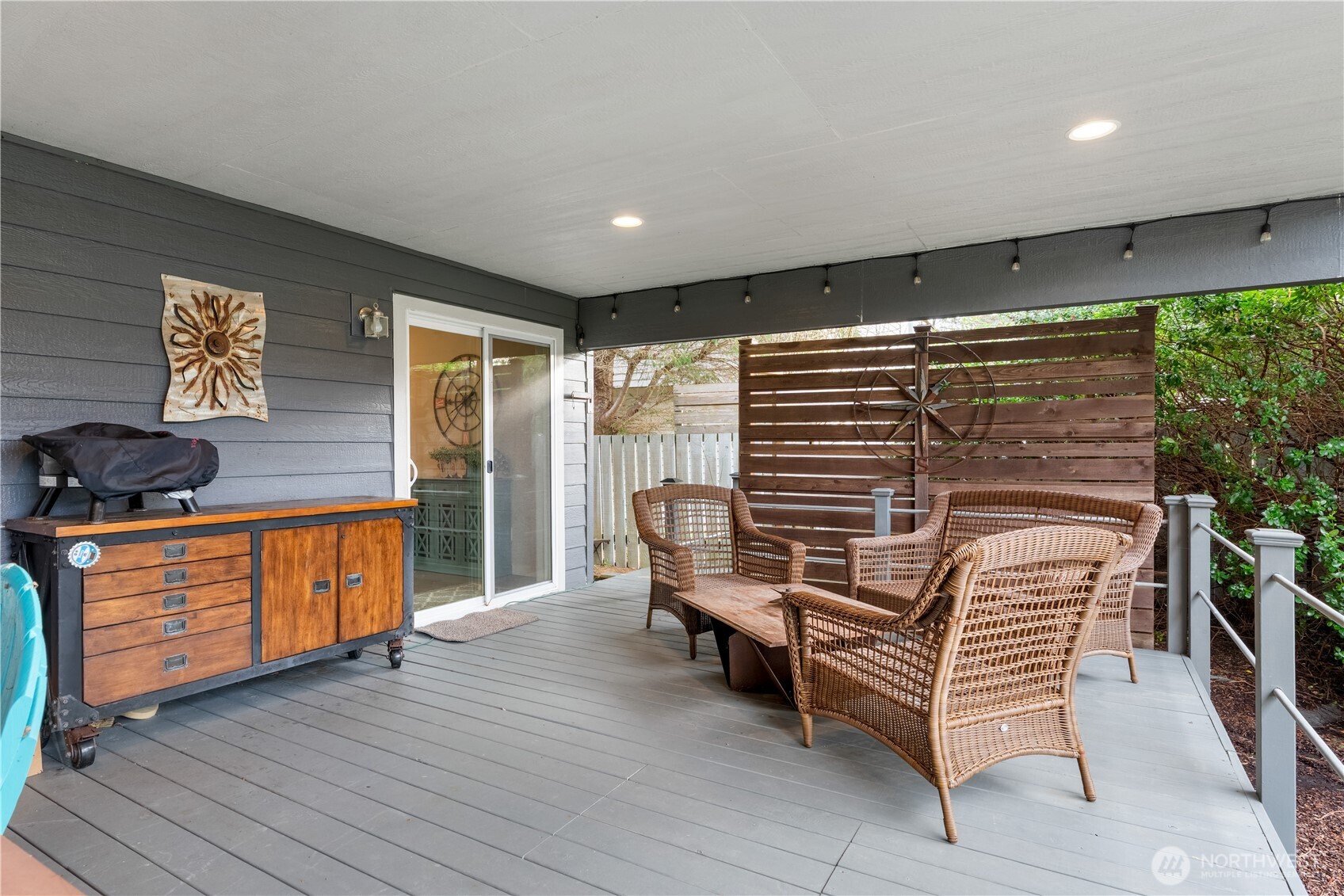 1208 195th Property Photo 22