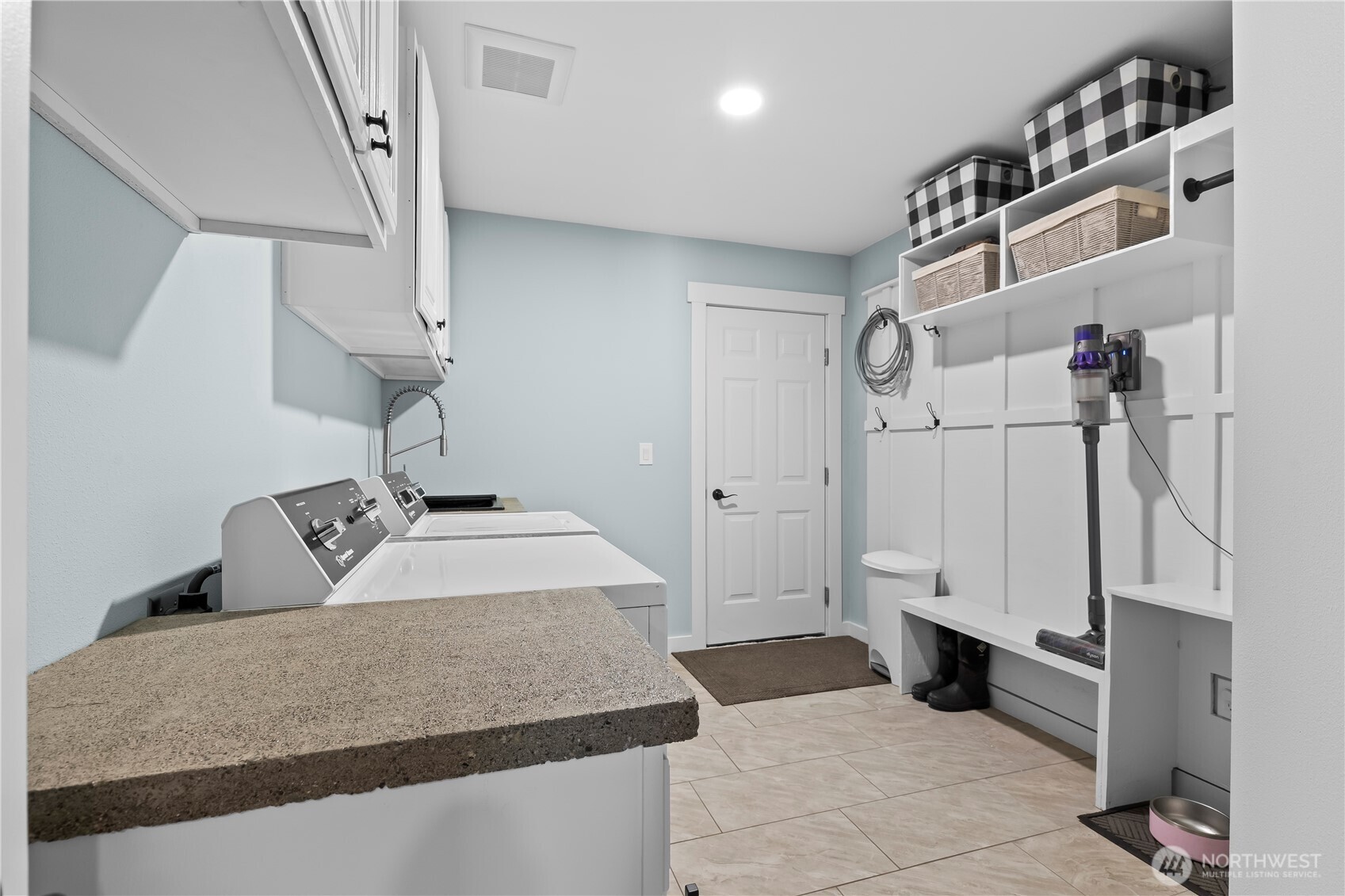 971 Old Cedars Road Property Photo 28