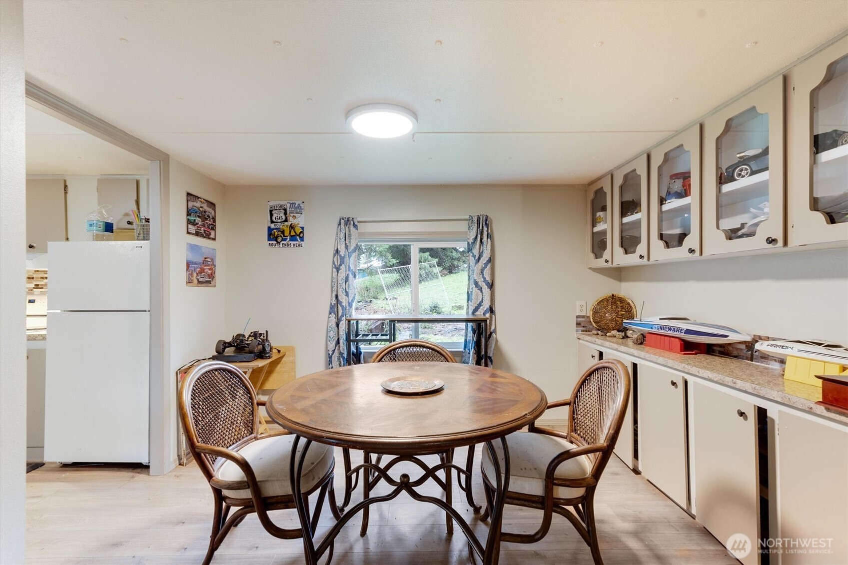 215 North Avenue Property Photo 8