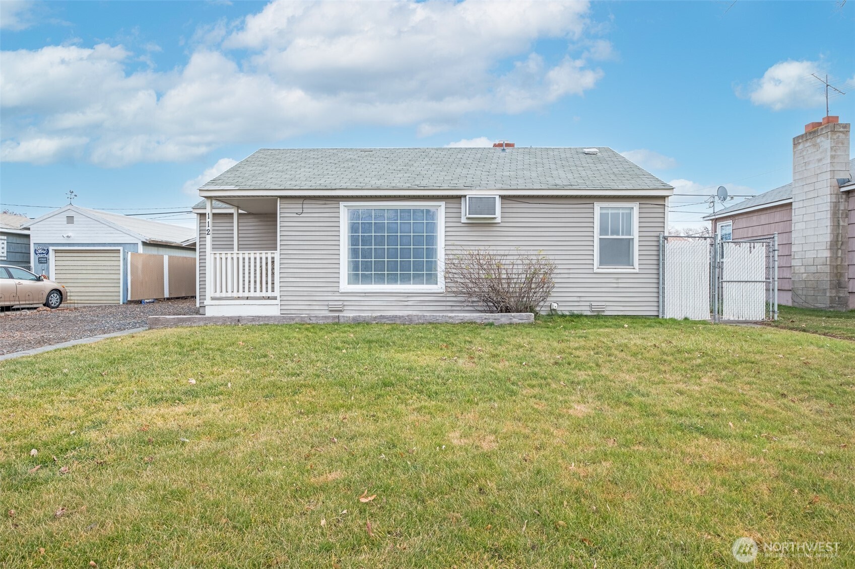 112 E Street Property Photo 1
