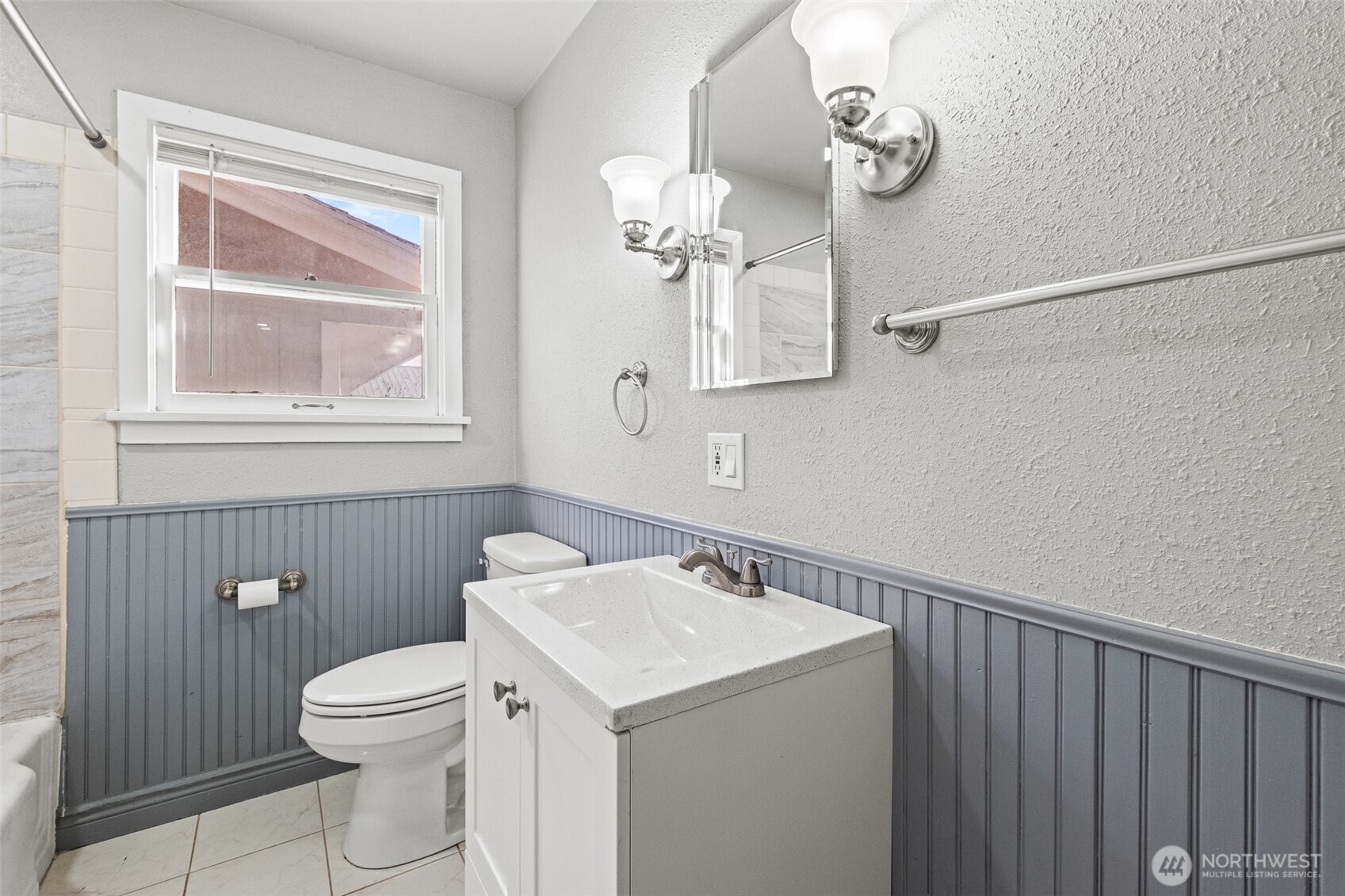 112 E Street Property Photo 12