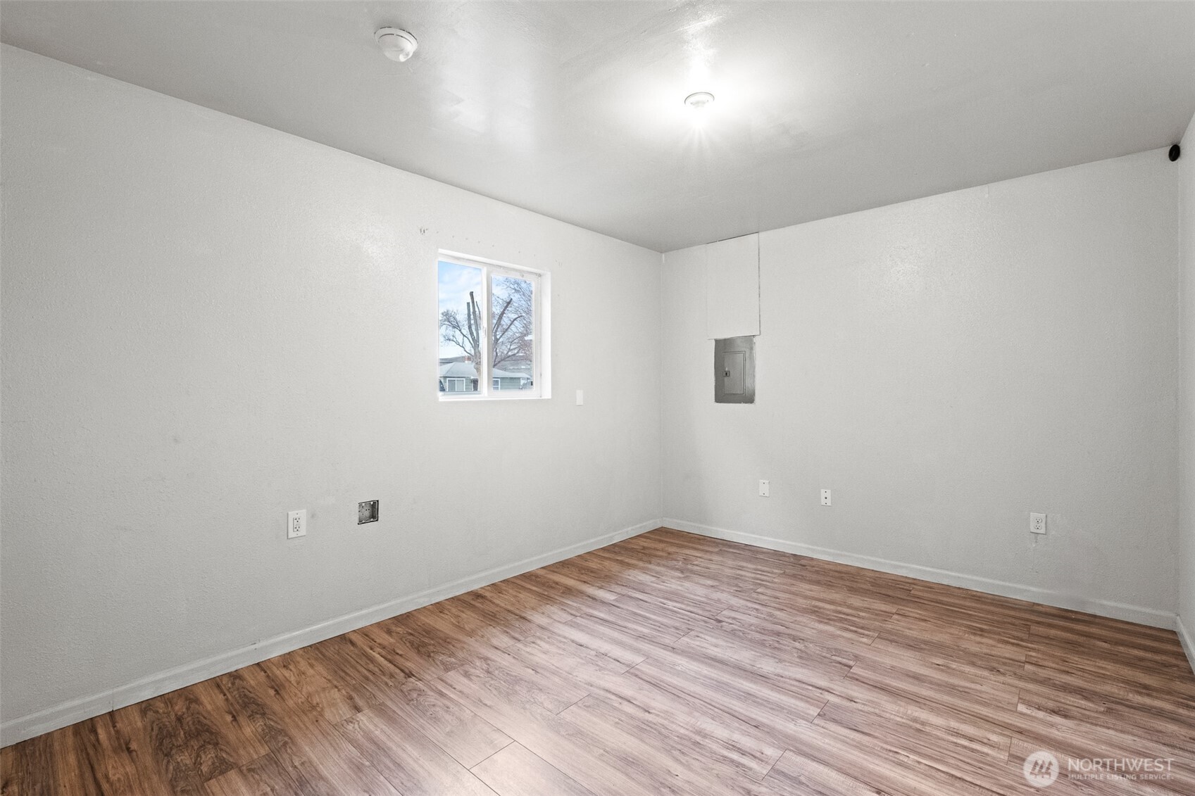 112 E Street Property Photo 19