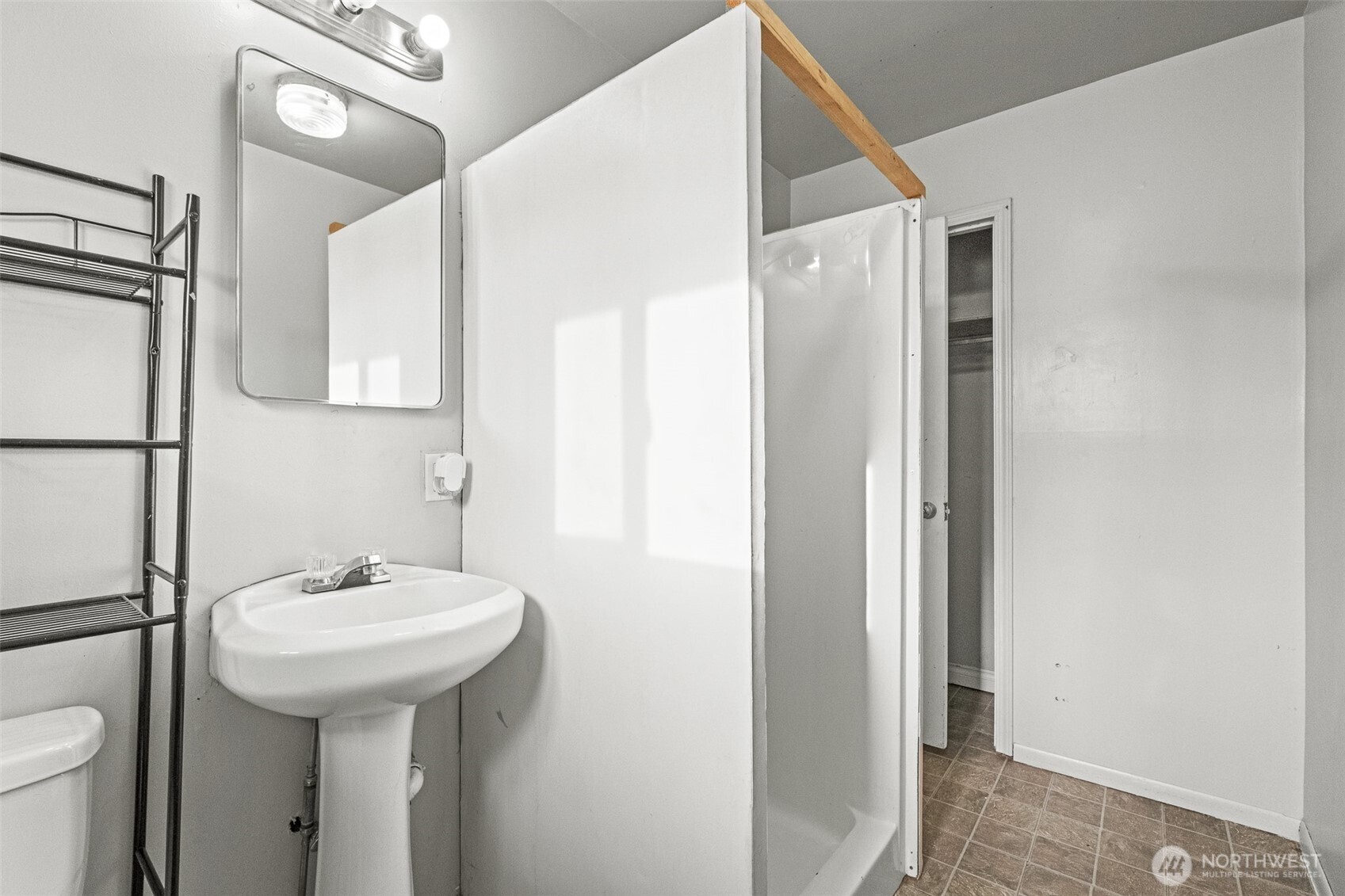 112 E Street Property Photo 20