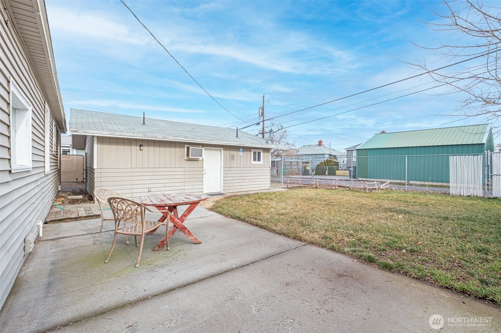 112 E Street Property Photo 27