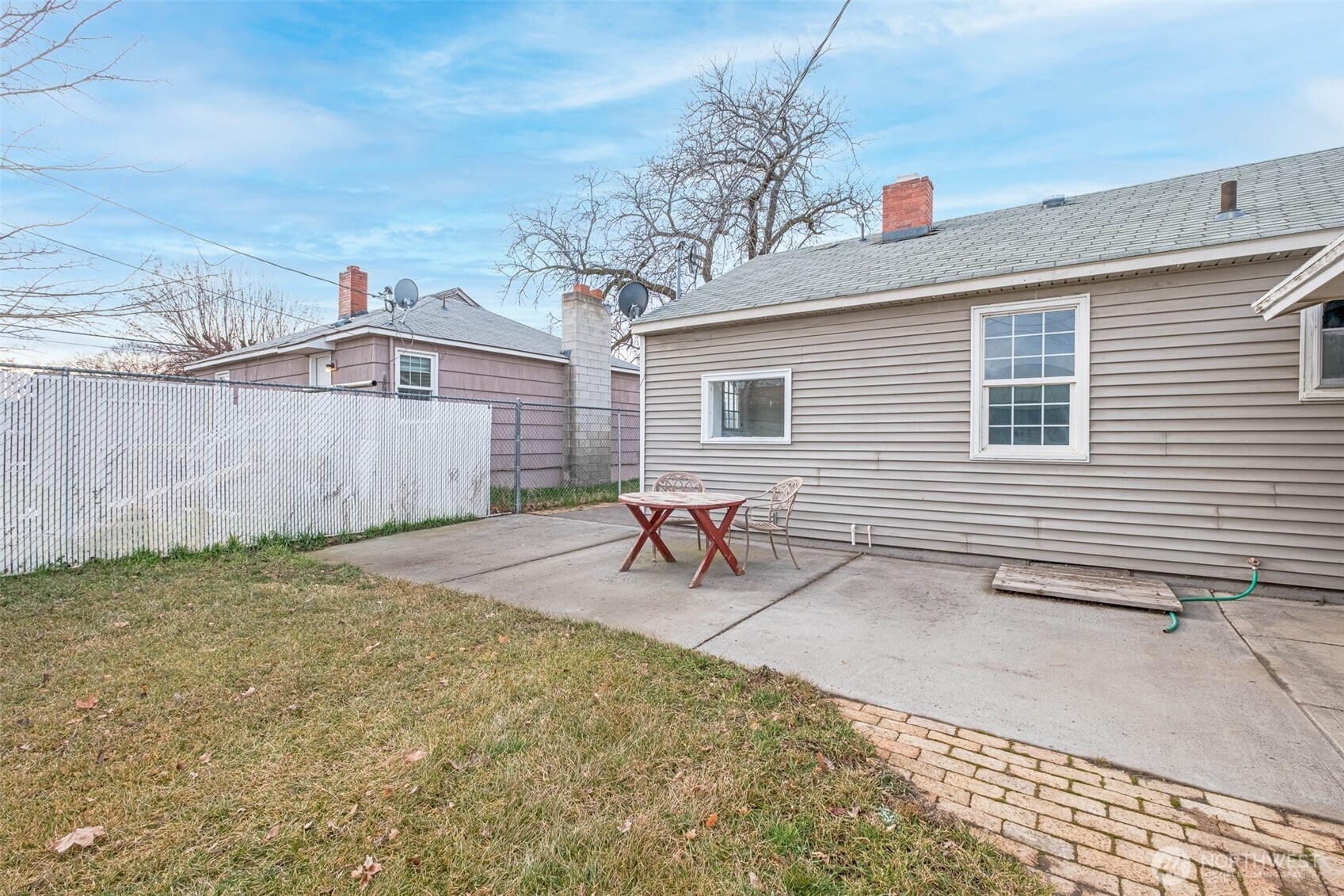 112 E Street Property Photo 28