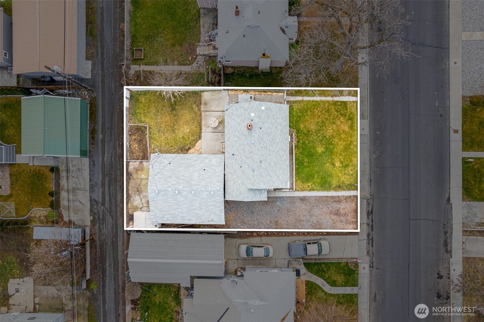 112 E Street Property Photo 32