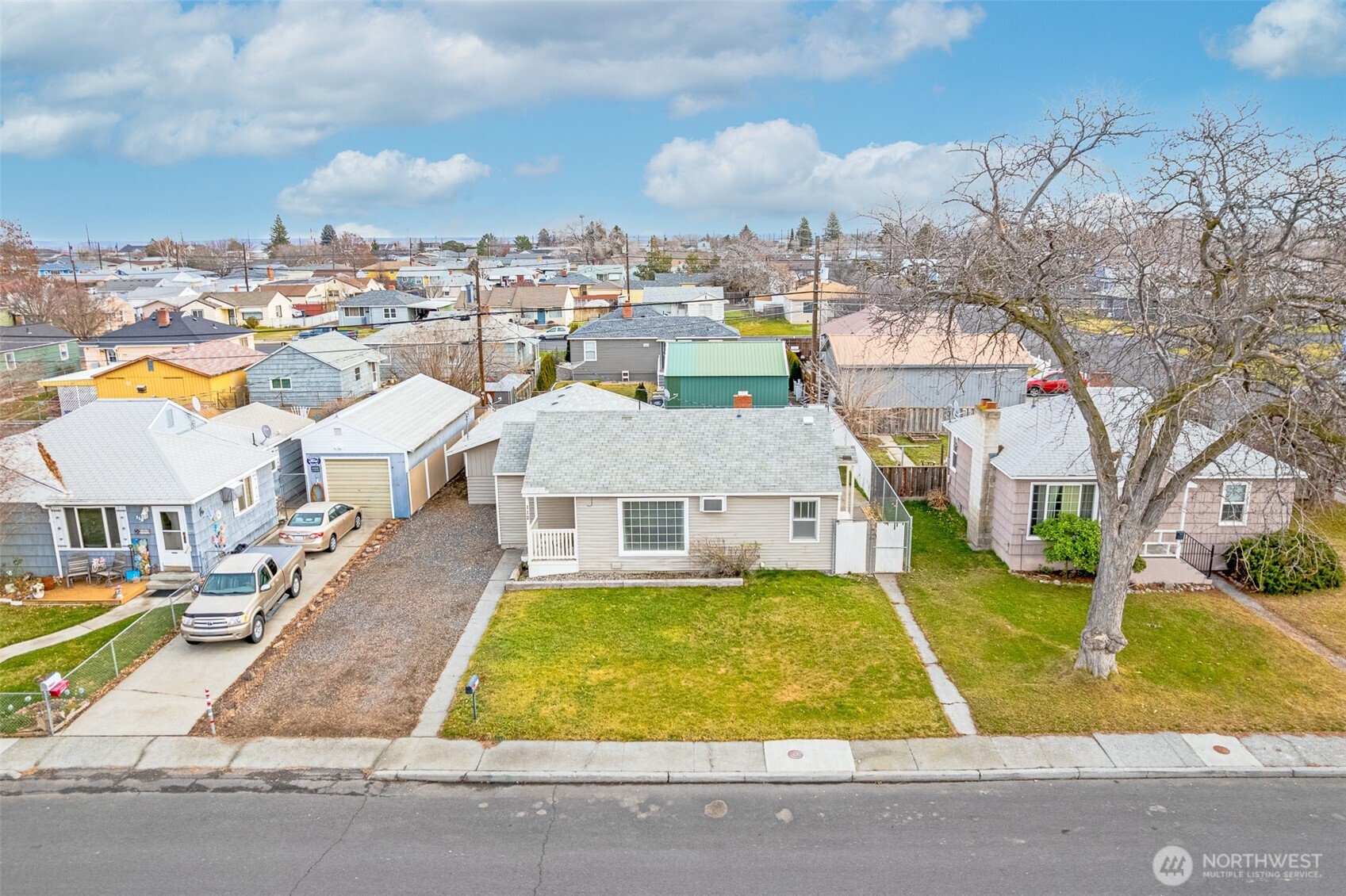 112 E Street Property Photo 35