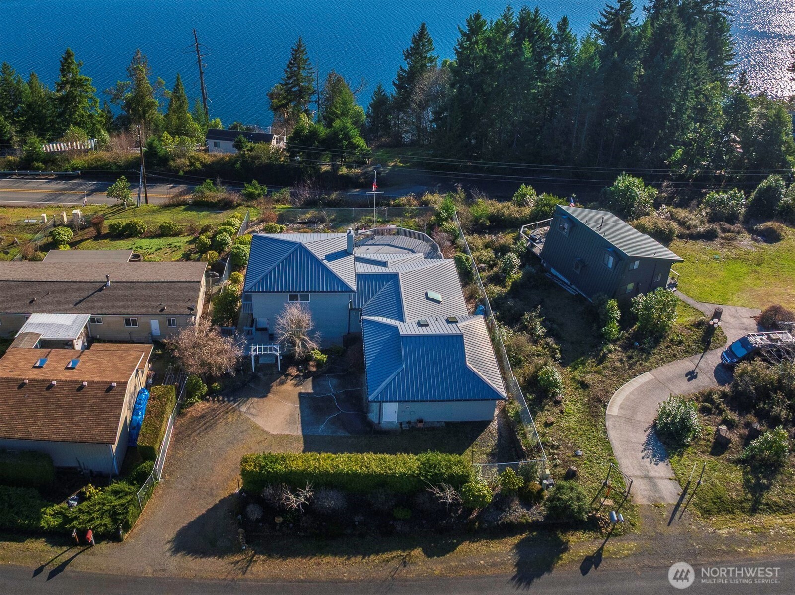 81 Seamount Drive Property Photo 3