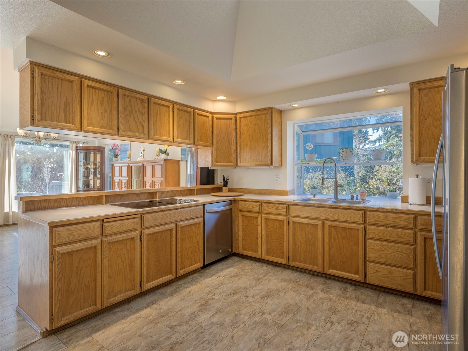 81 Seamount Drive Property Photo 13