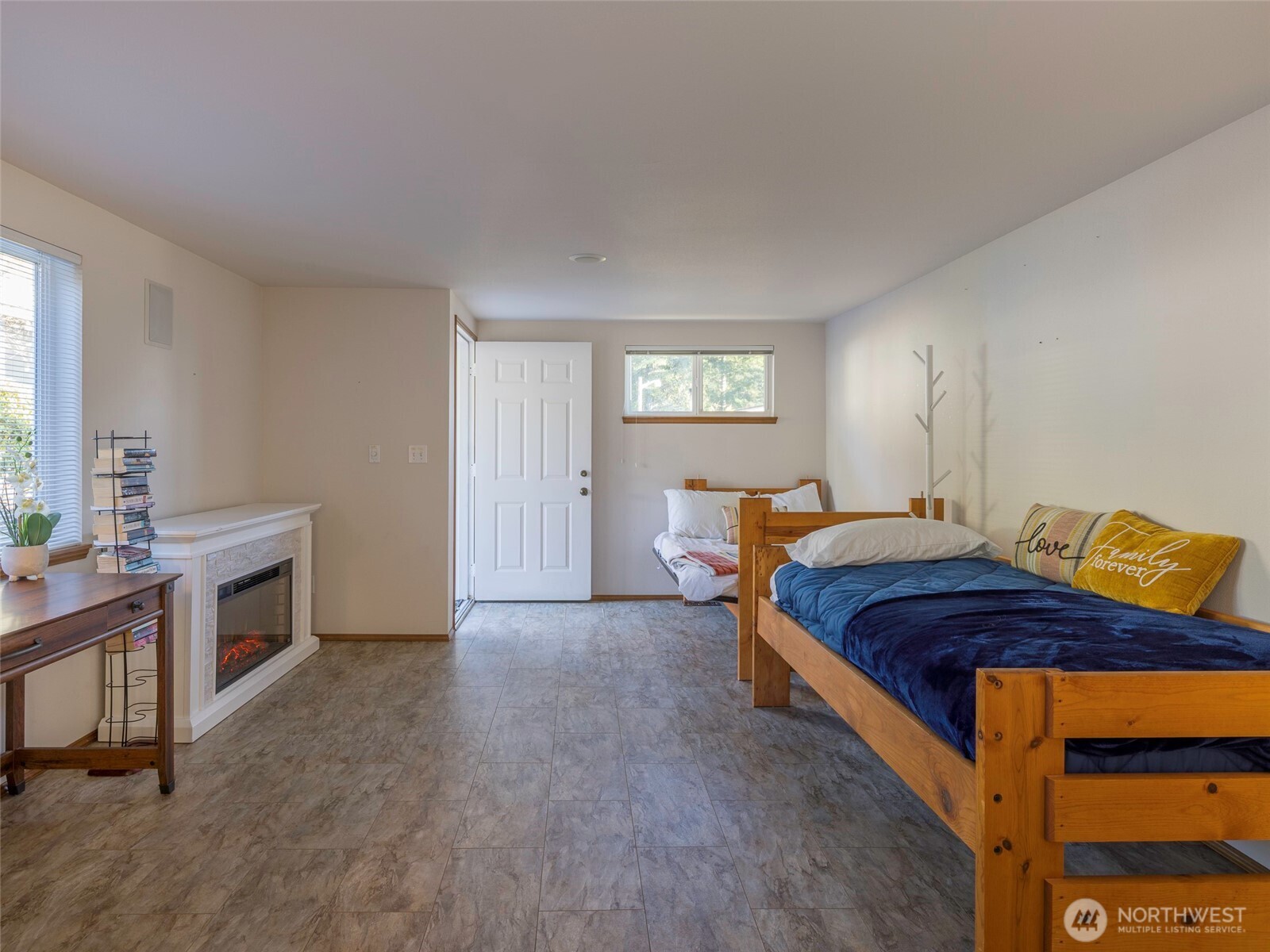 81 Seamount Drive Property Photo 18