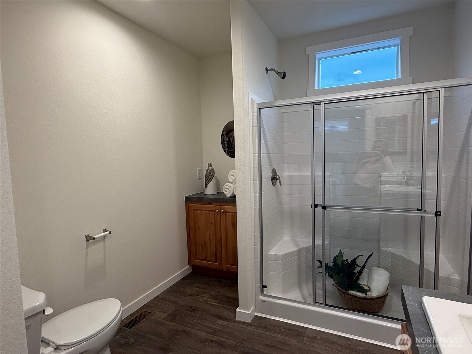 2467586 Property Photo 7