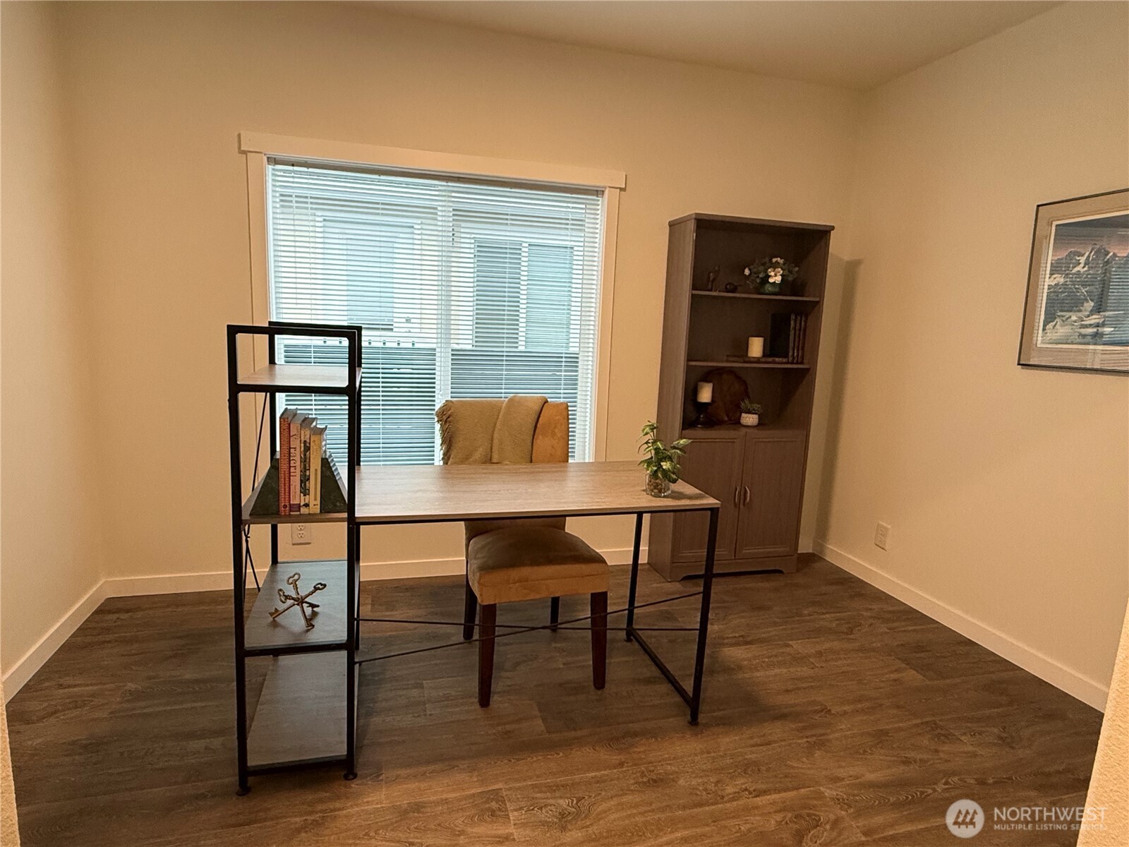 2467586 Property Photo 11