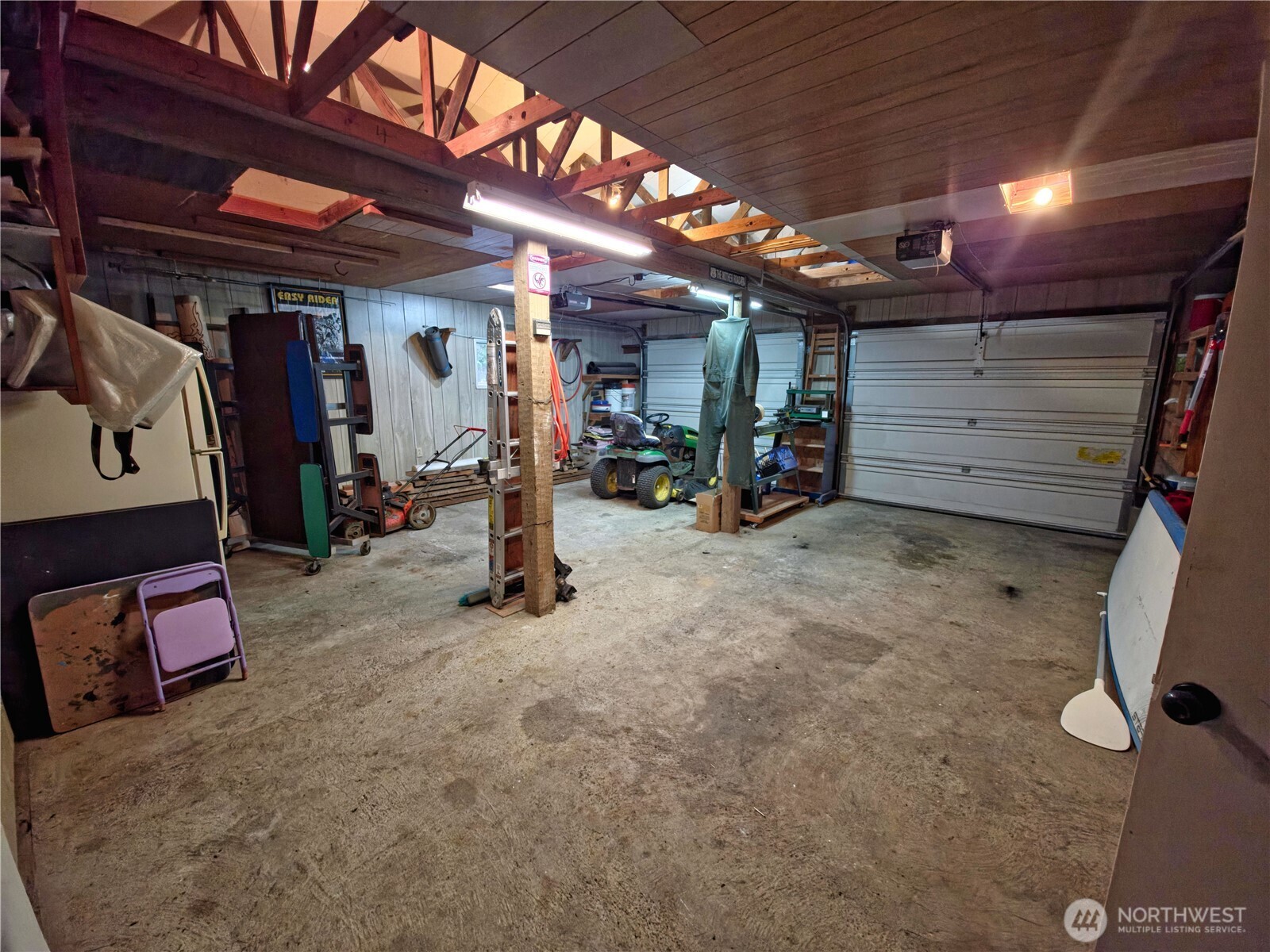 54 Pacific Lane Property Photo 32