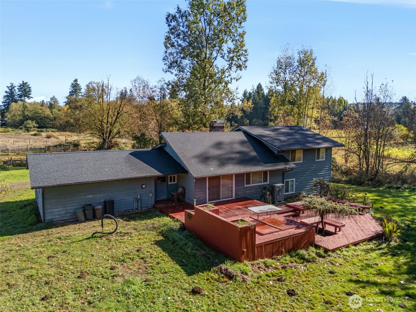 409 Shanklin Road Property Photo 4