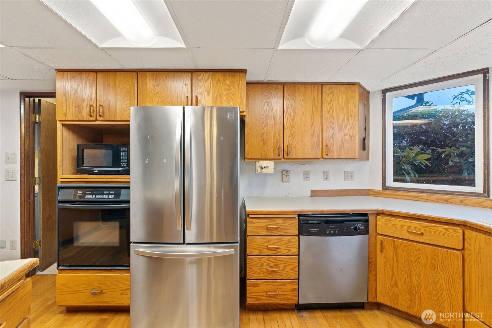 409 Shanklin Road Property Photo 15